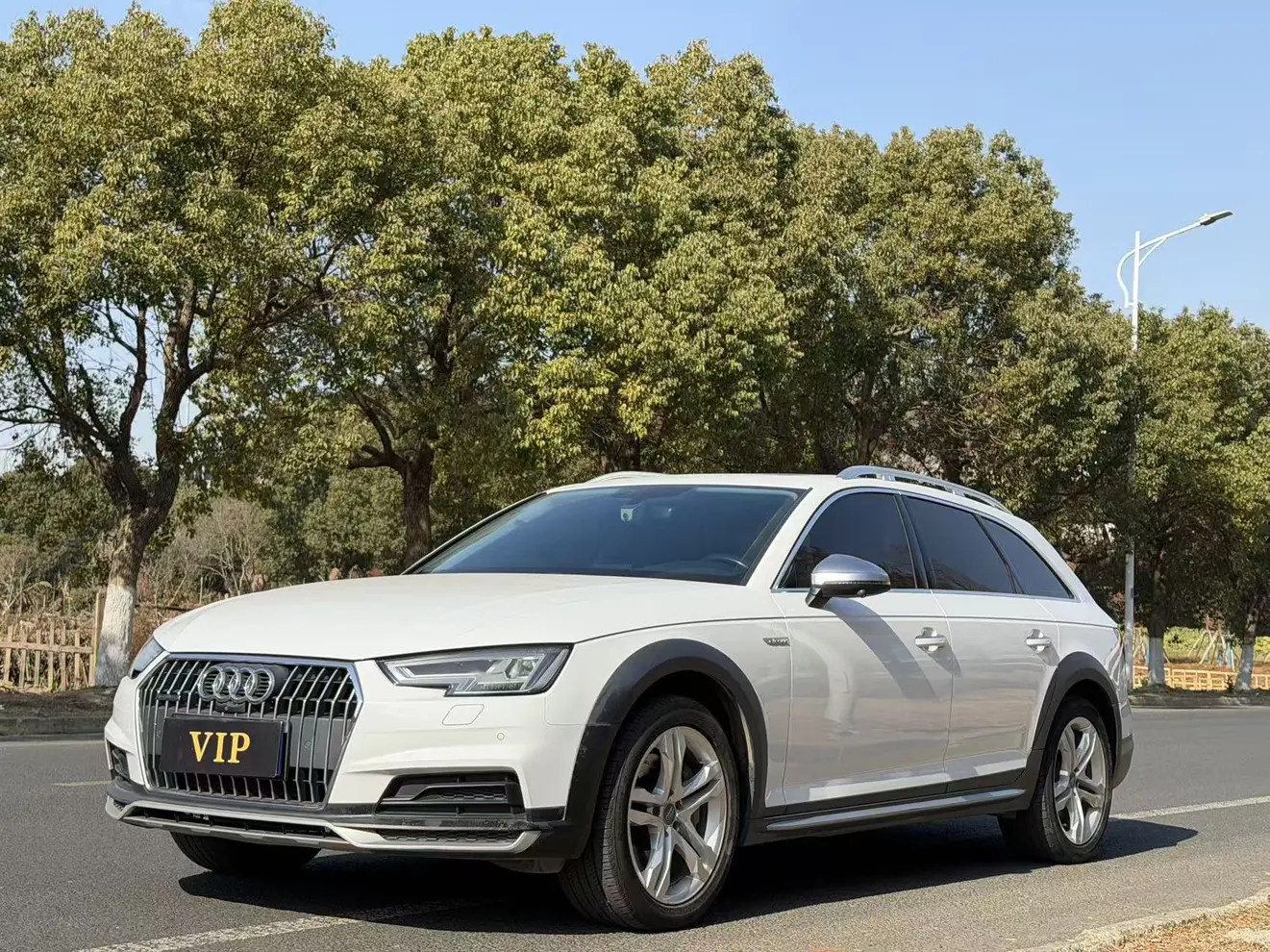 Audi A4  из Китая