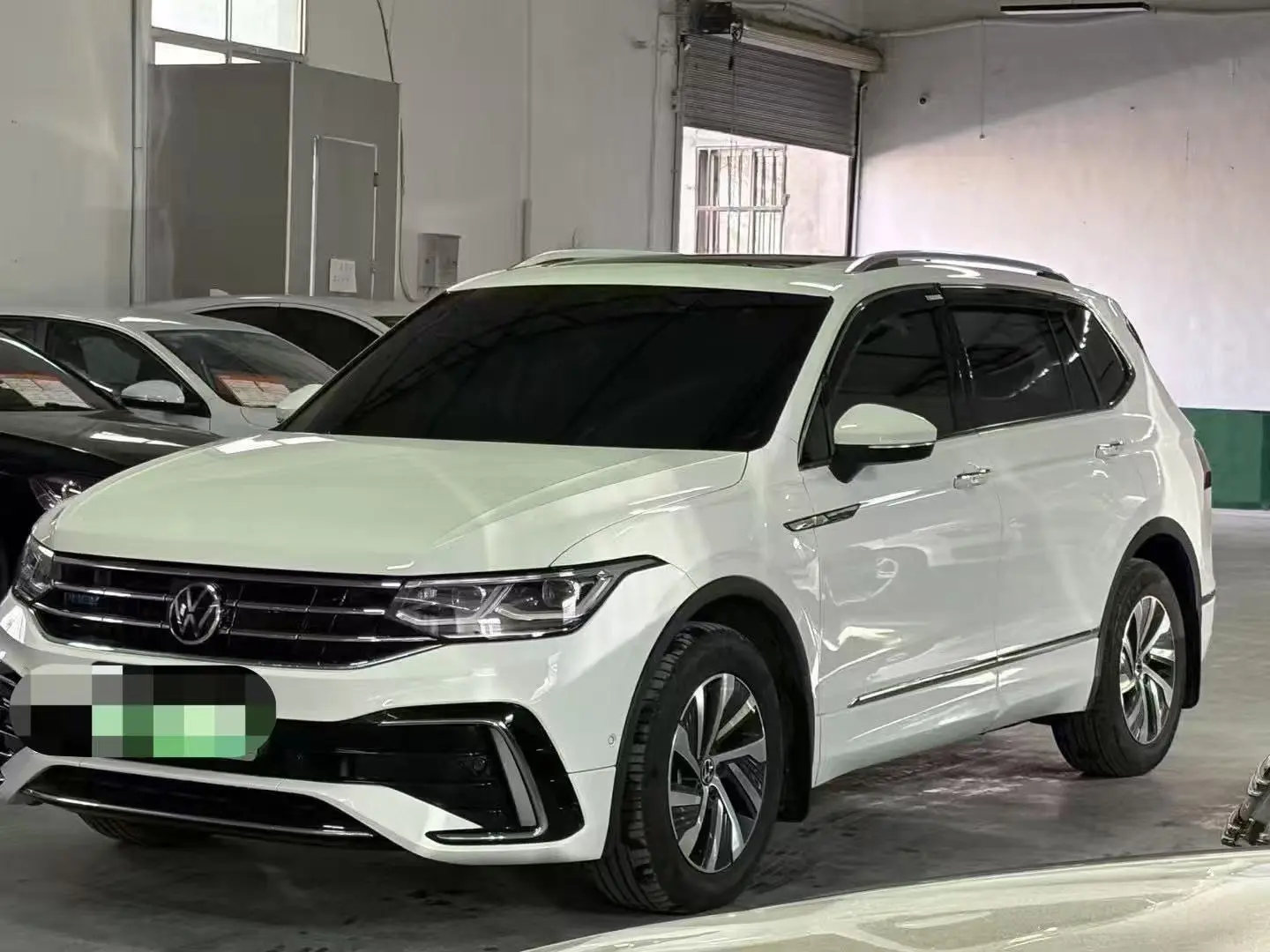 Volkswagen Tiguan L PHEV  из Китая