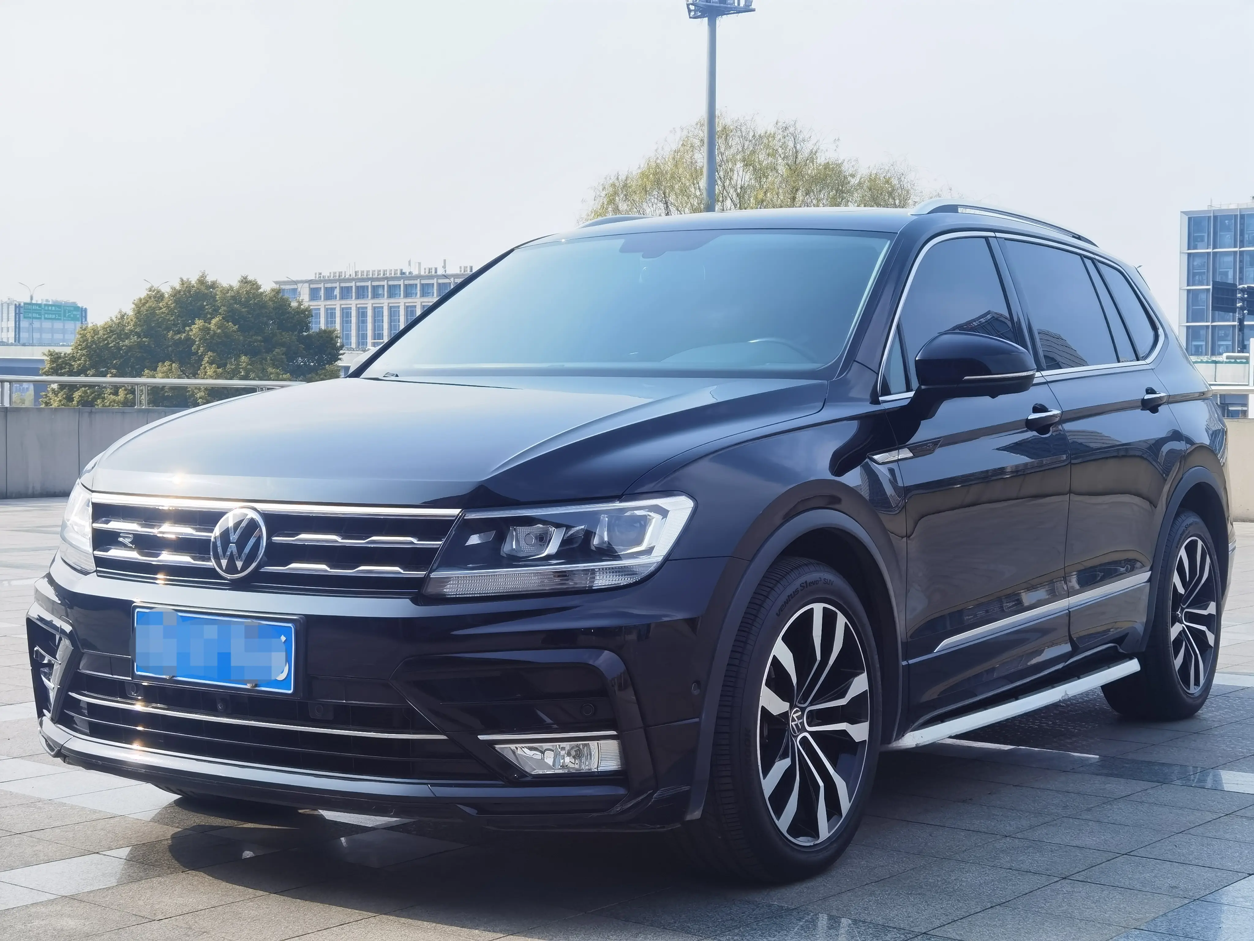 Volkswagen Tiguan L  из Китая