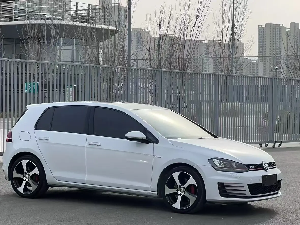 Volkswagen Golf GTI  из Китая