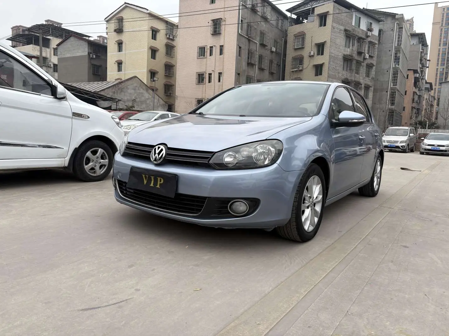 Volkswagen Golf  из Китая