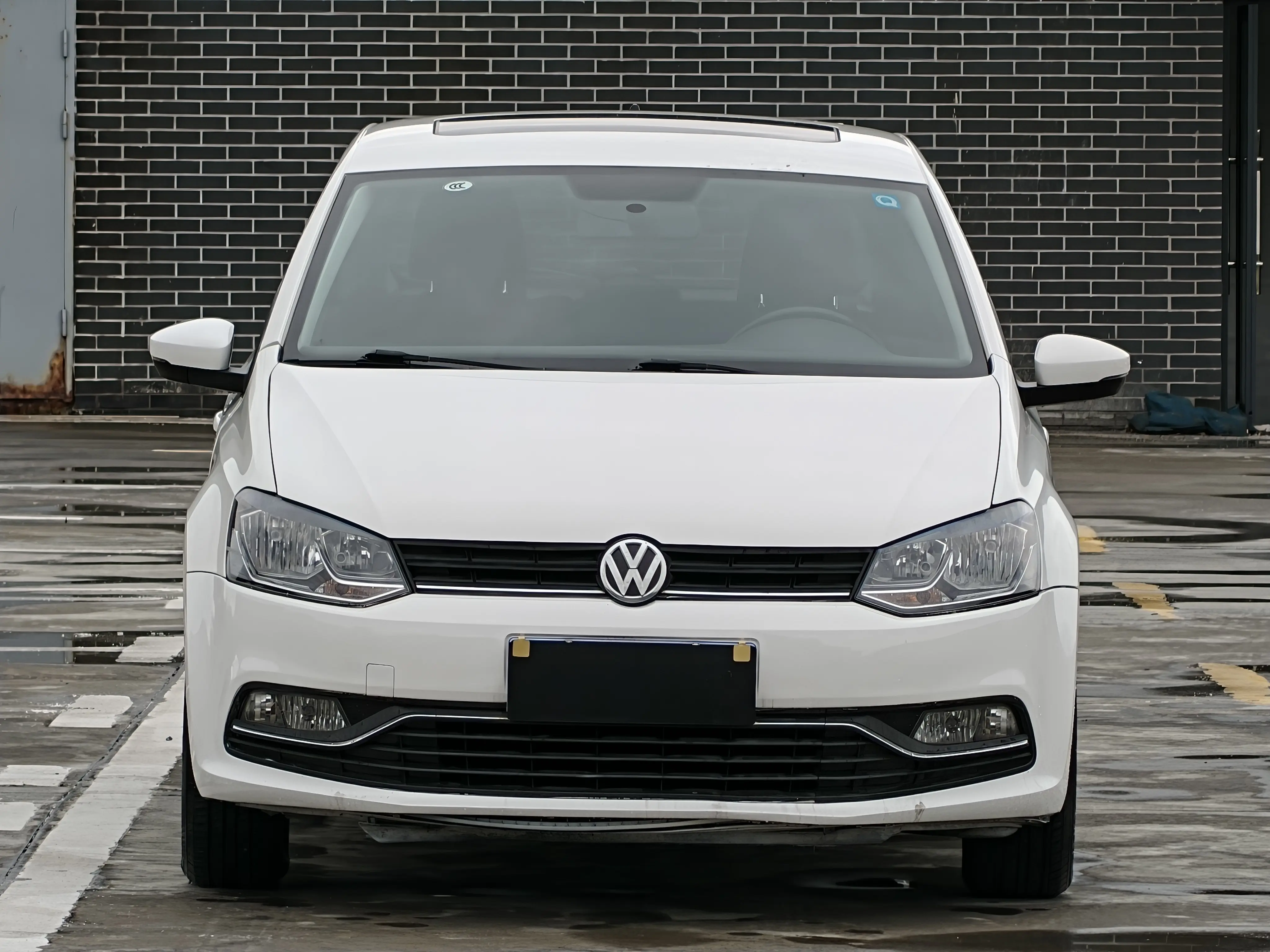Volkswagen Polo  из Китая