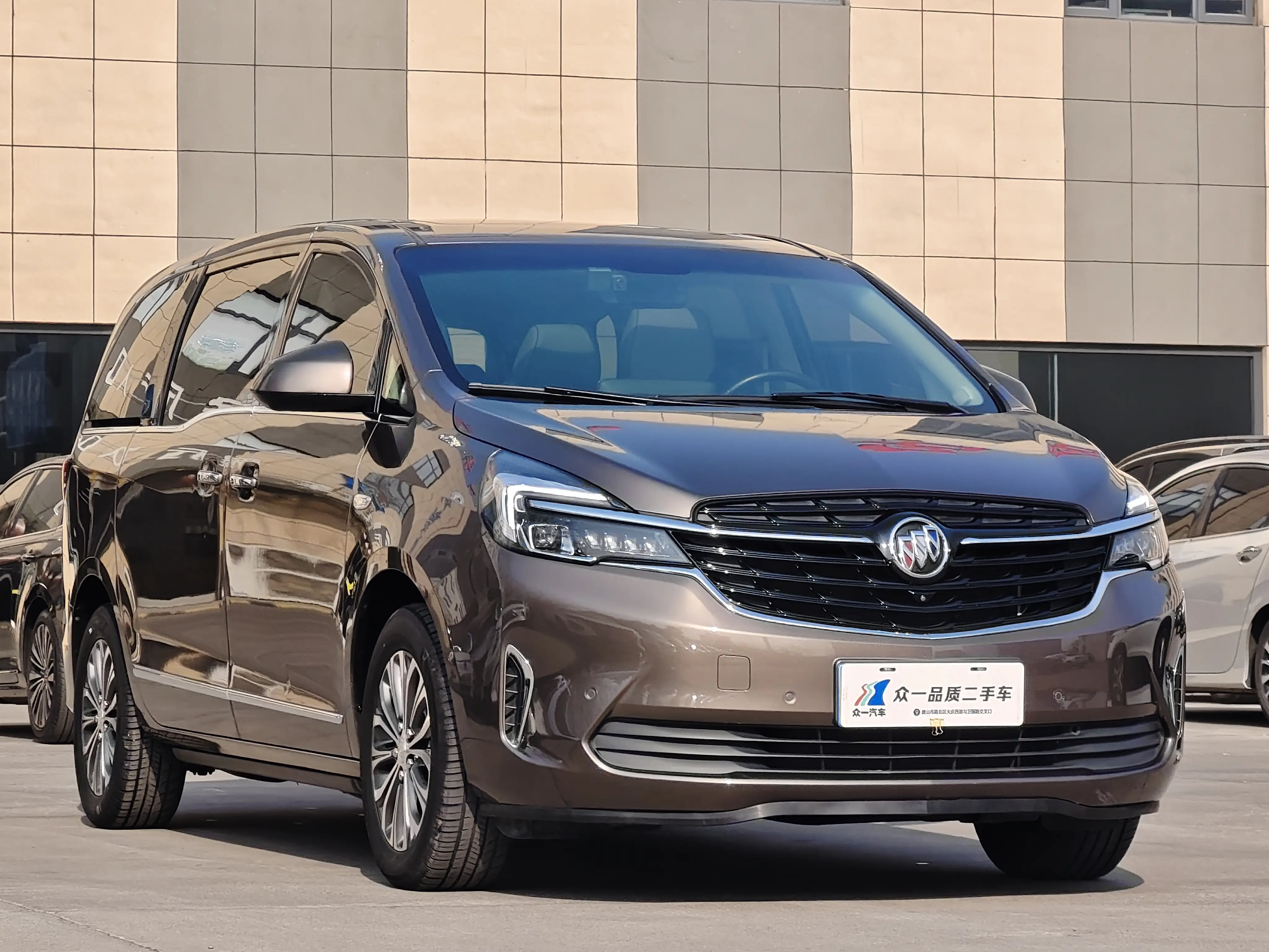 Buick GL8  из Китая