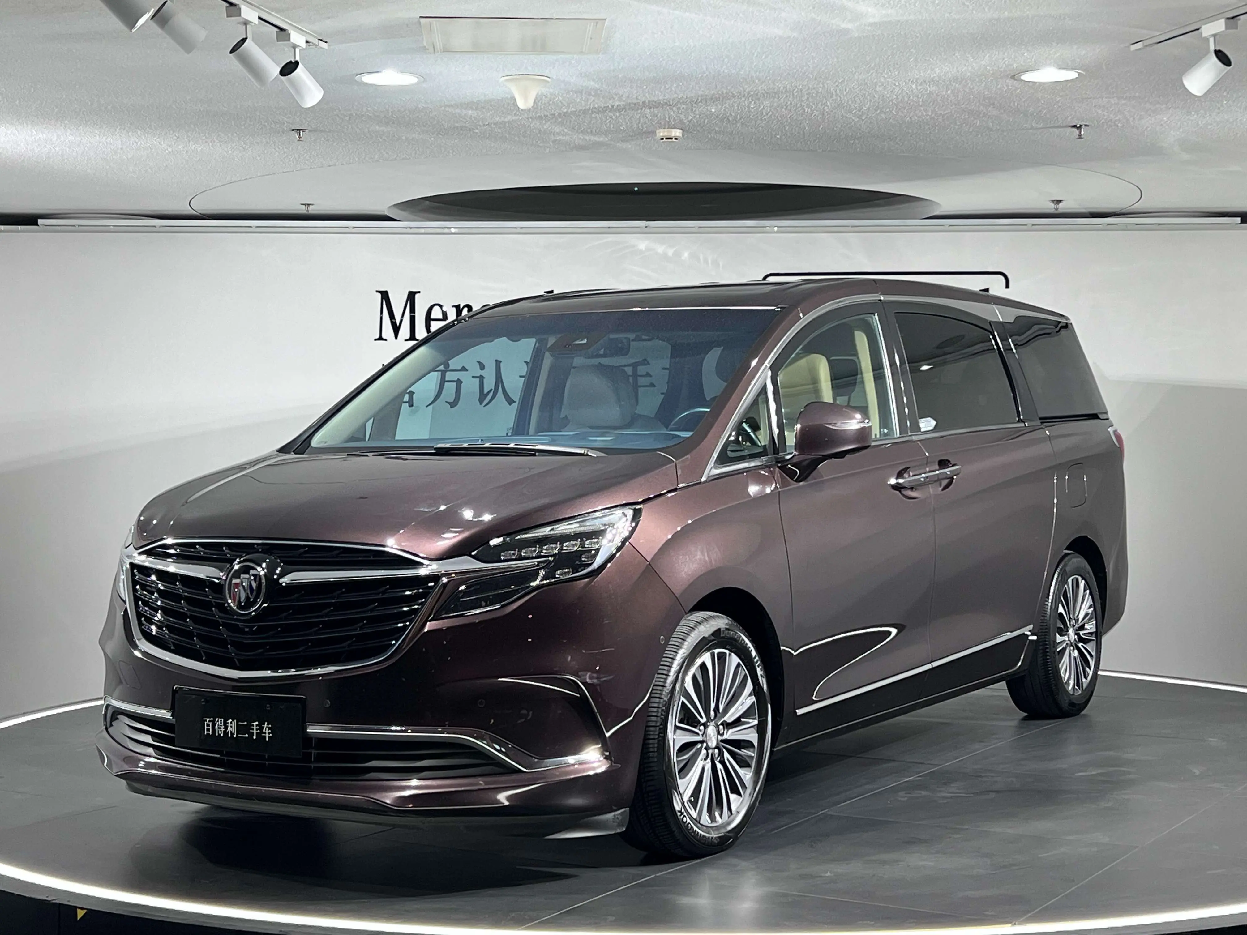 Buick GL8  из Китая