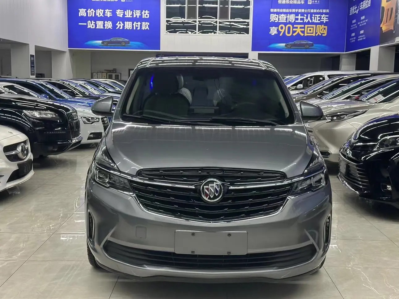 Buick GL8  из Китая