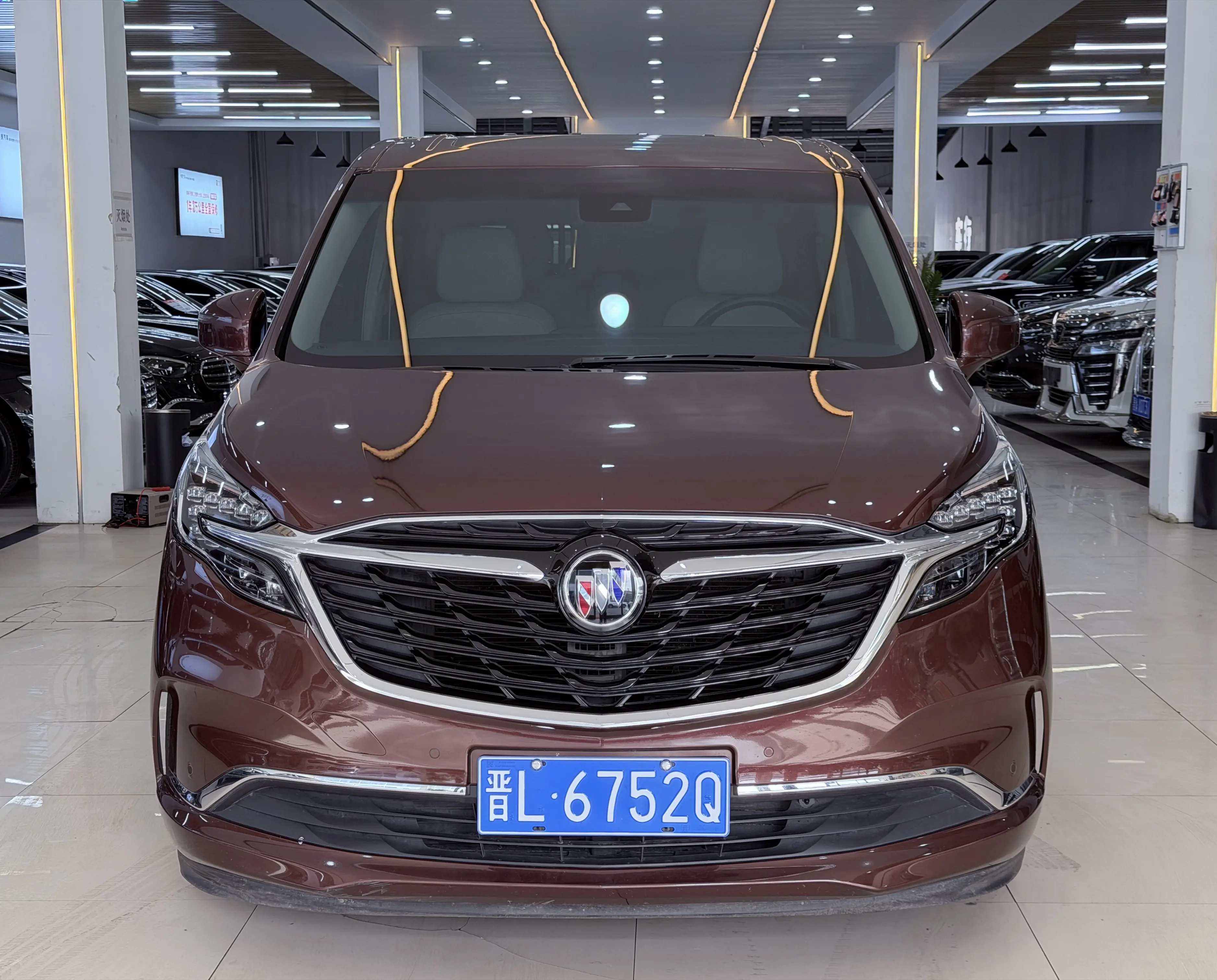 Buick GL8  из Китая