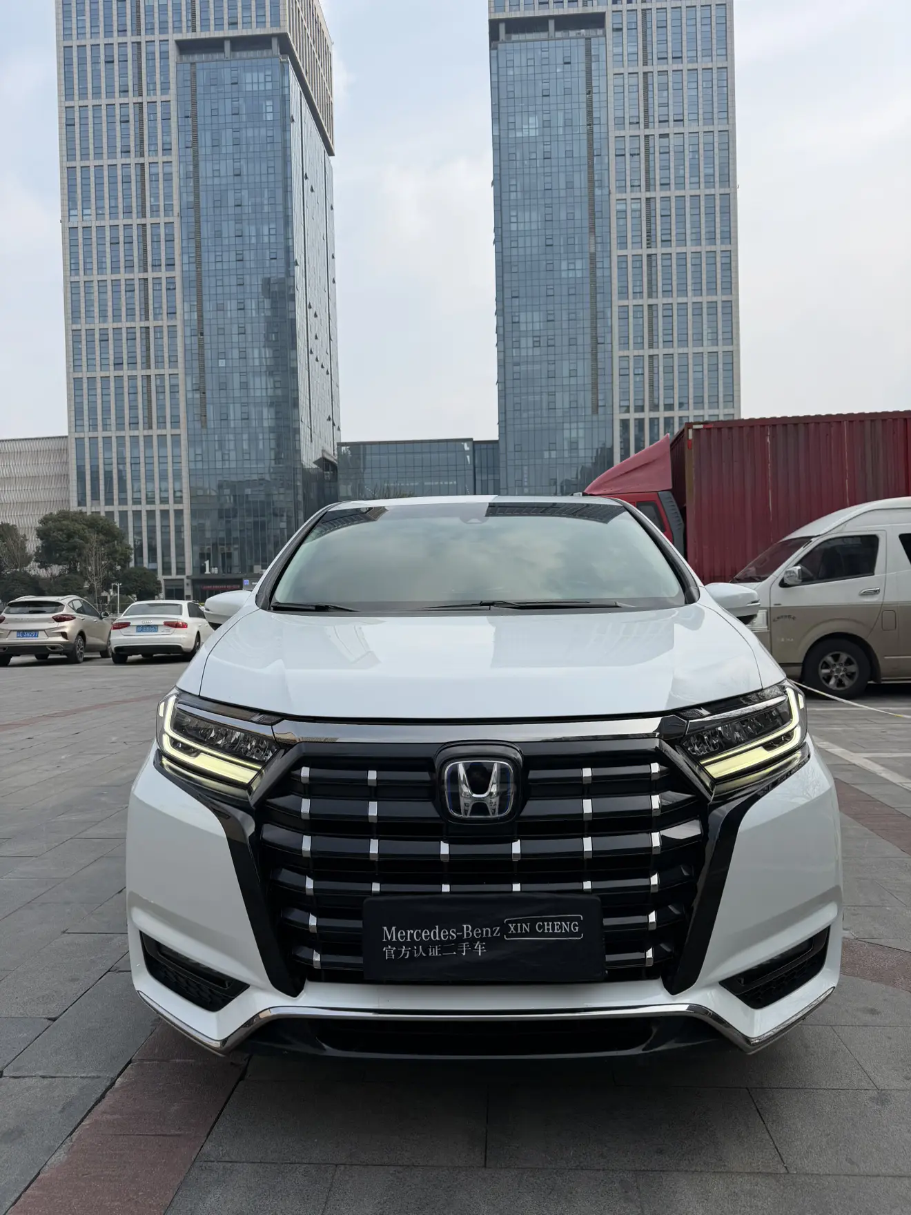 Honda Elysion (Alison)  из Китая