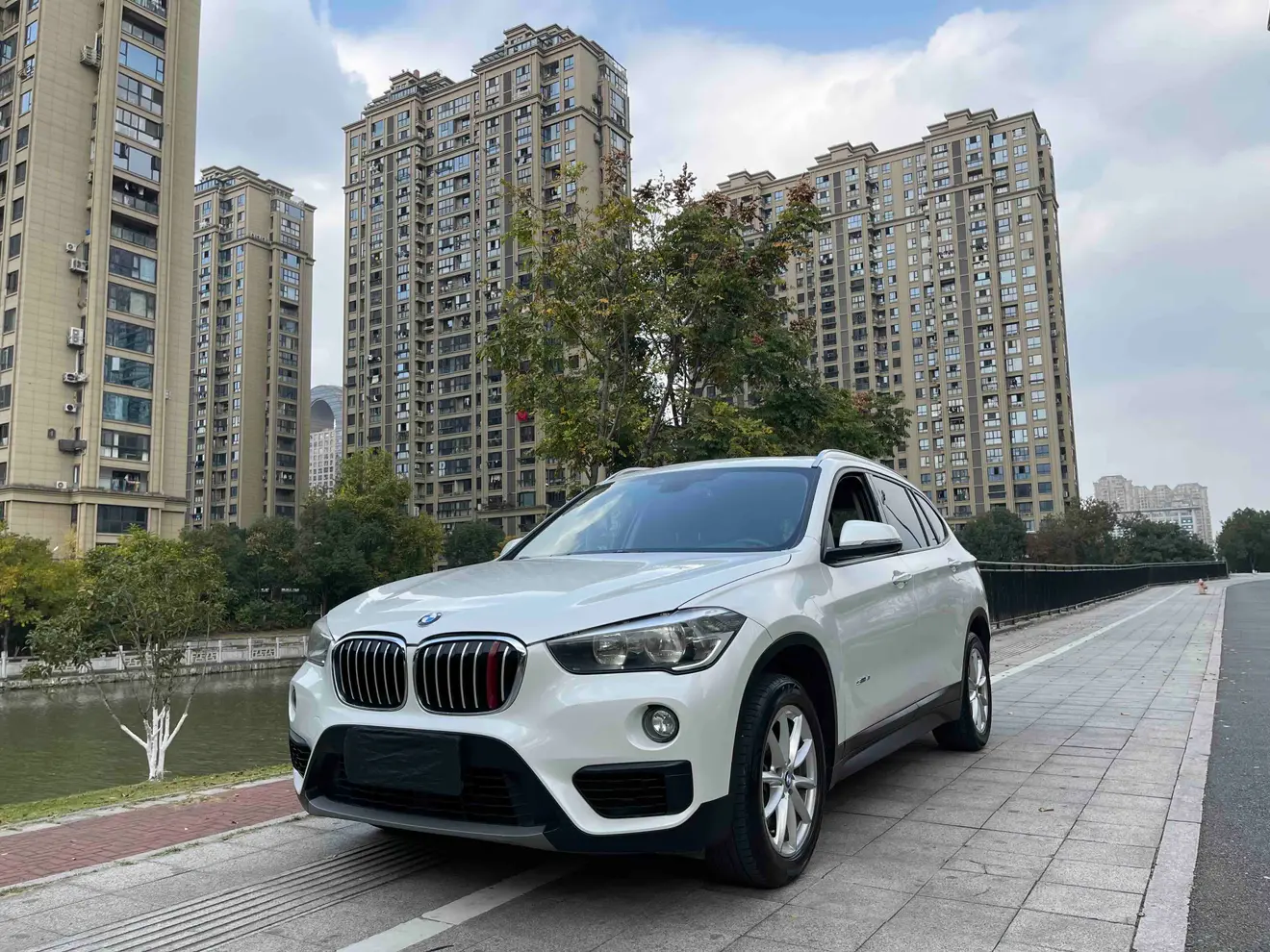 BMW X1  из Китая