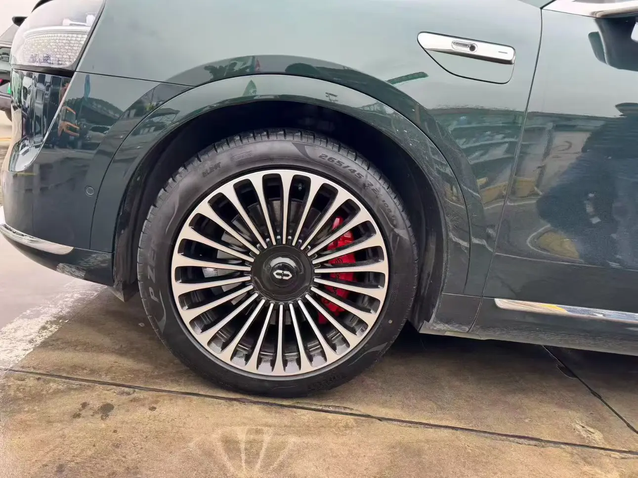 AITO M9 (Wenjie M9)  из Китая