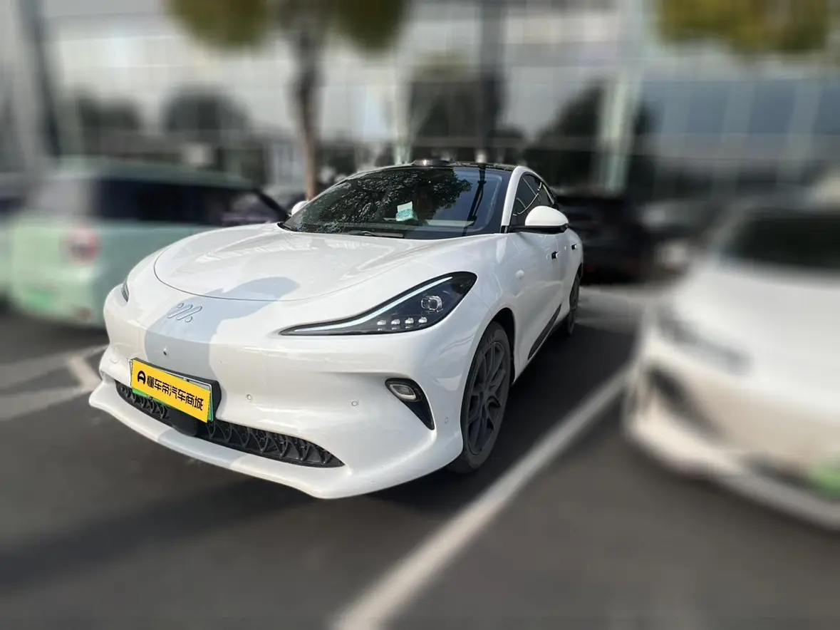 Zhiji LS6  из Китая