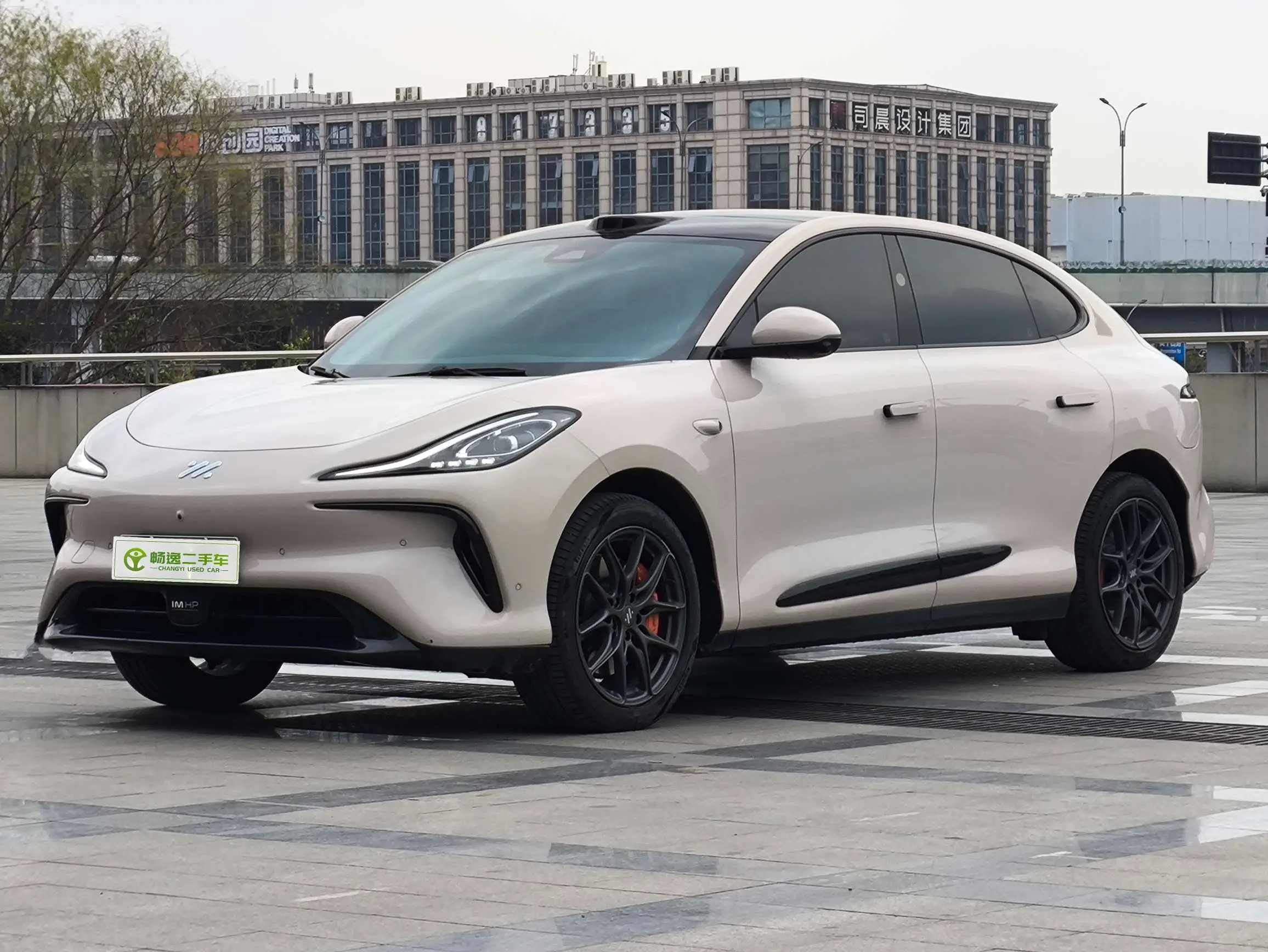 Zhiji LS6  из Китая