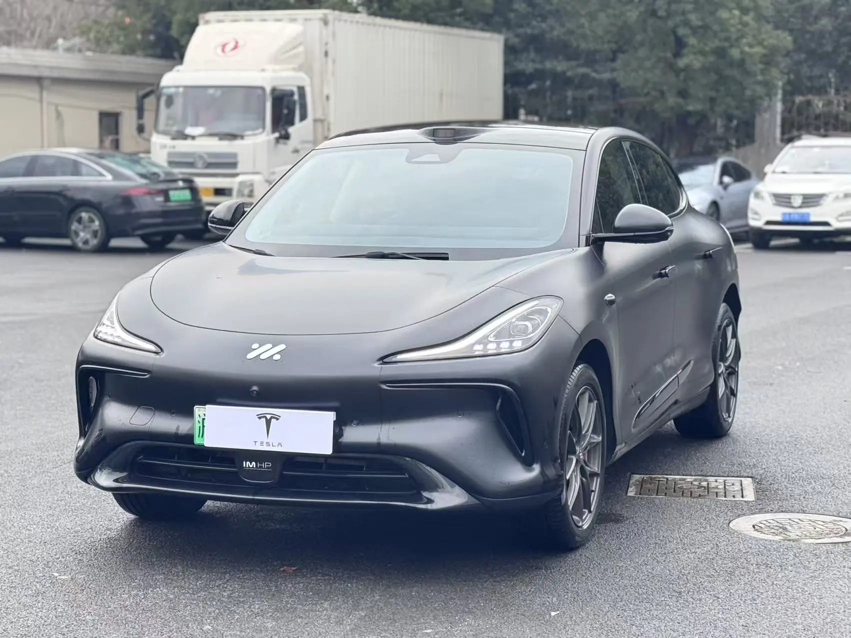 Zhiji LS6  из Китая