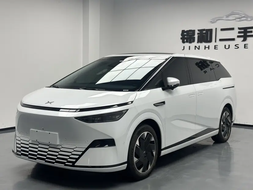 Xpeng X9  из Китая