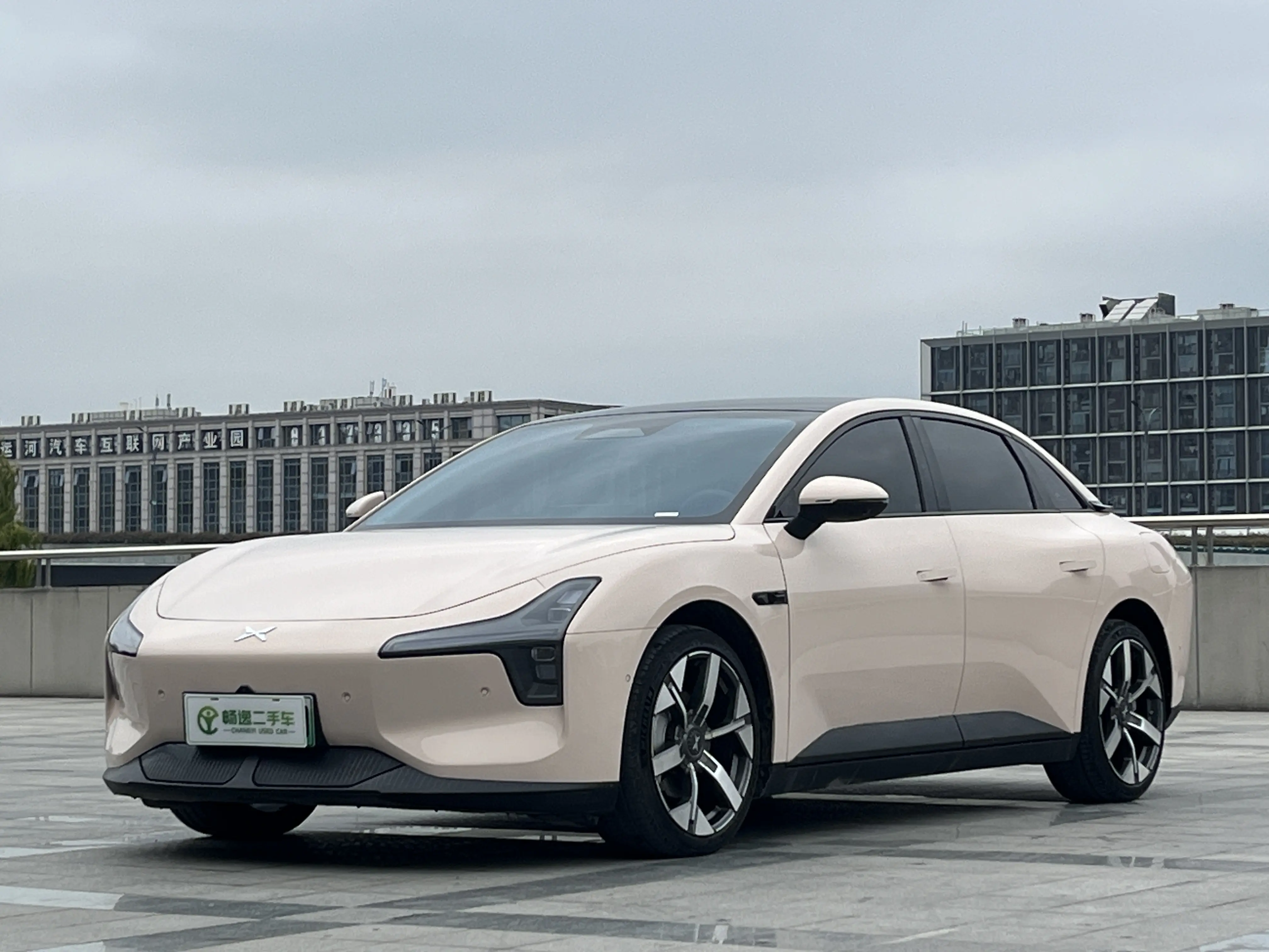 Xpeng Xiaopeng MONA M03  из Китая