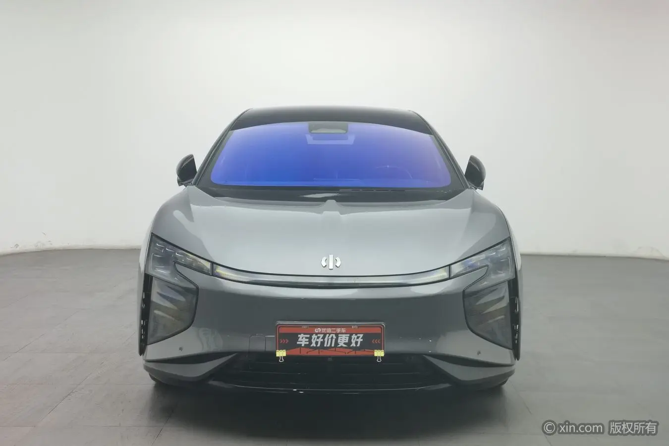 HiPhi X  из Китая