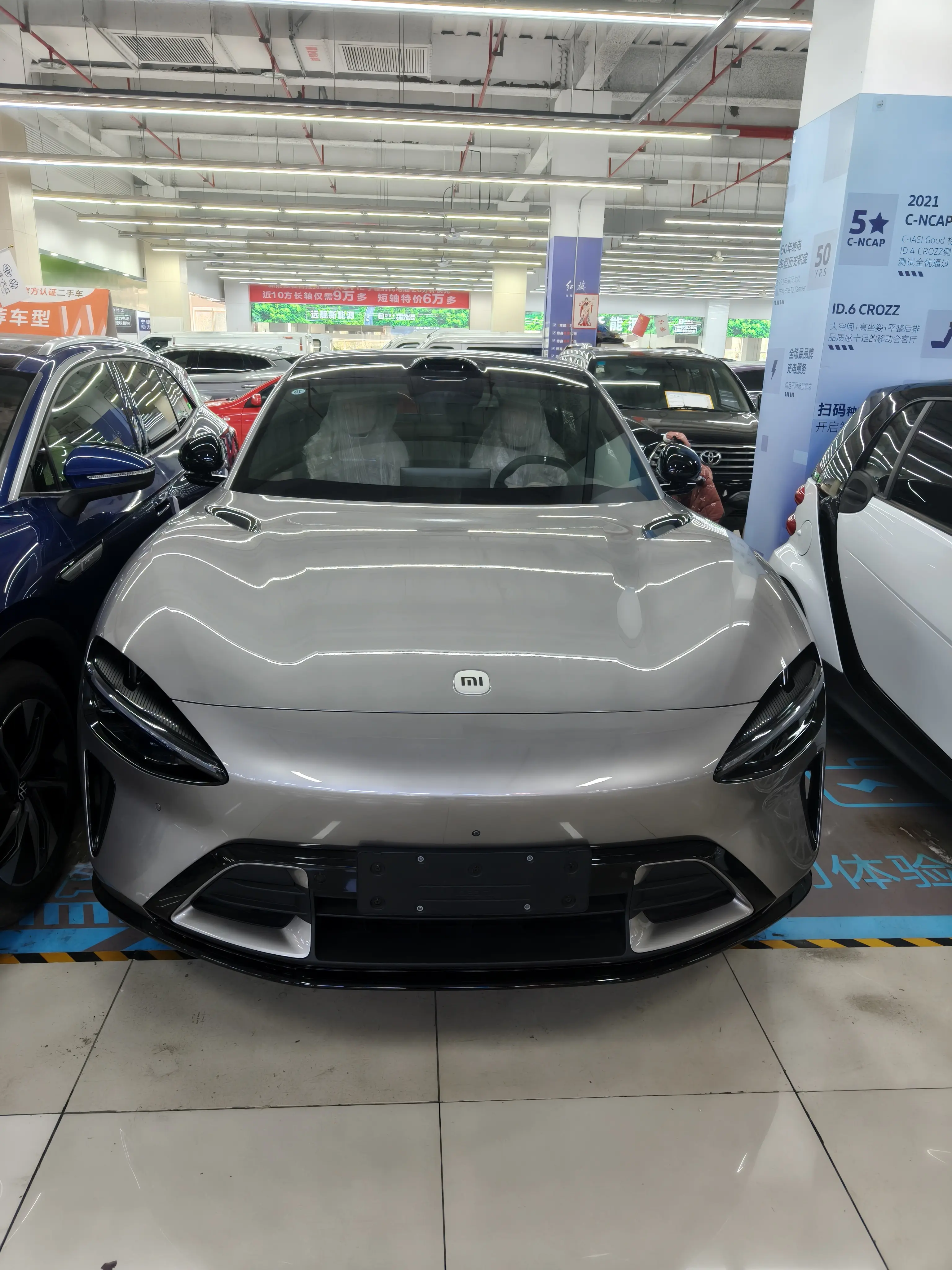 Xiaomi car Xiaomi YU7  из Китая