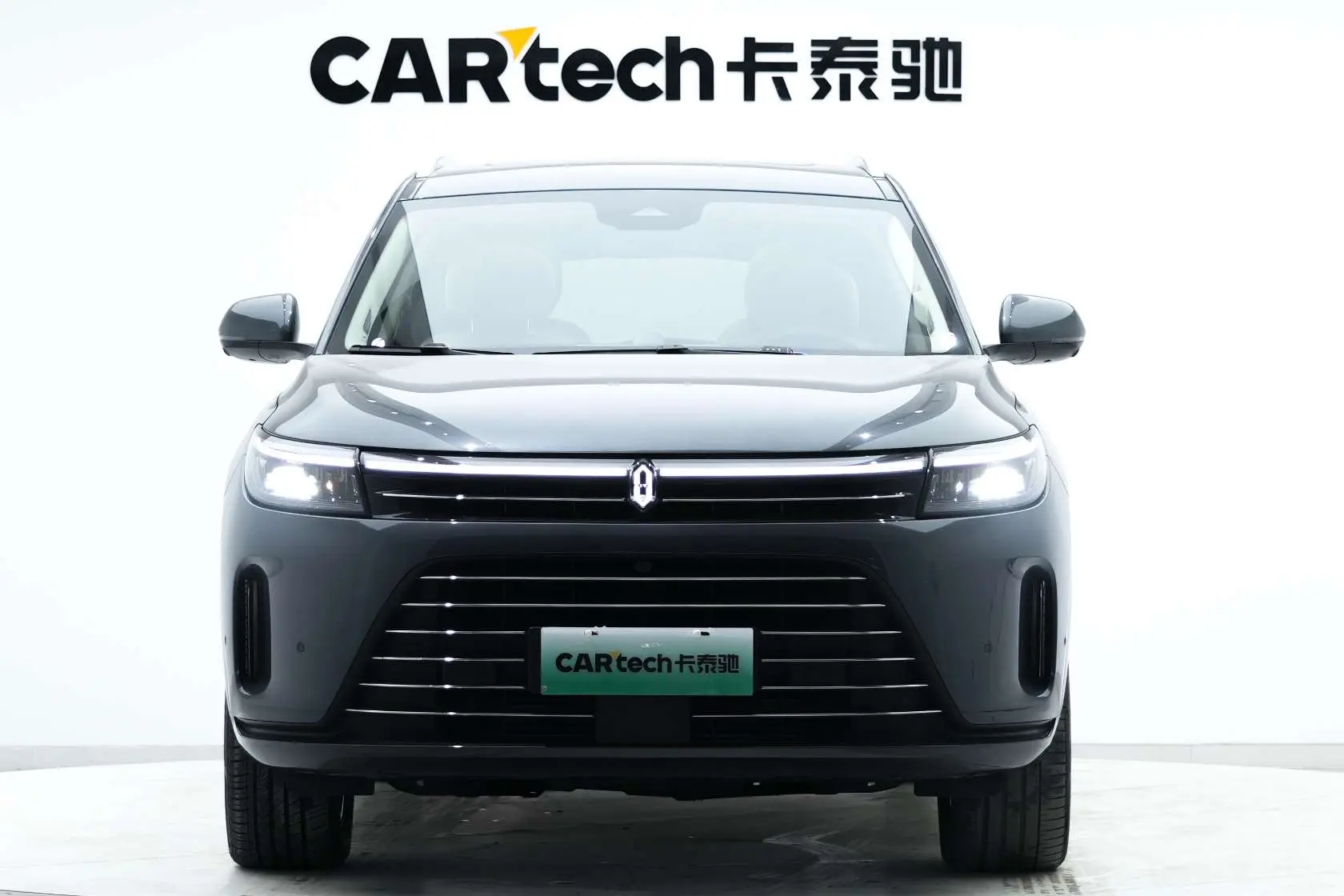 AITO M7 (Wenjie M7)  из Китая