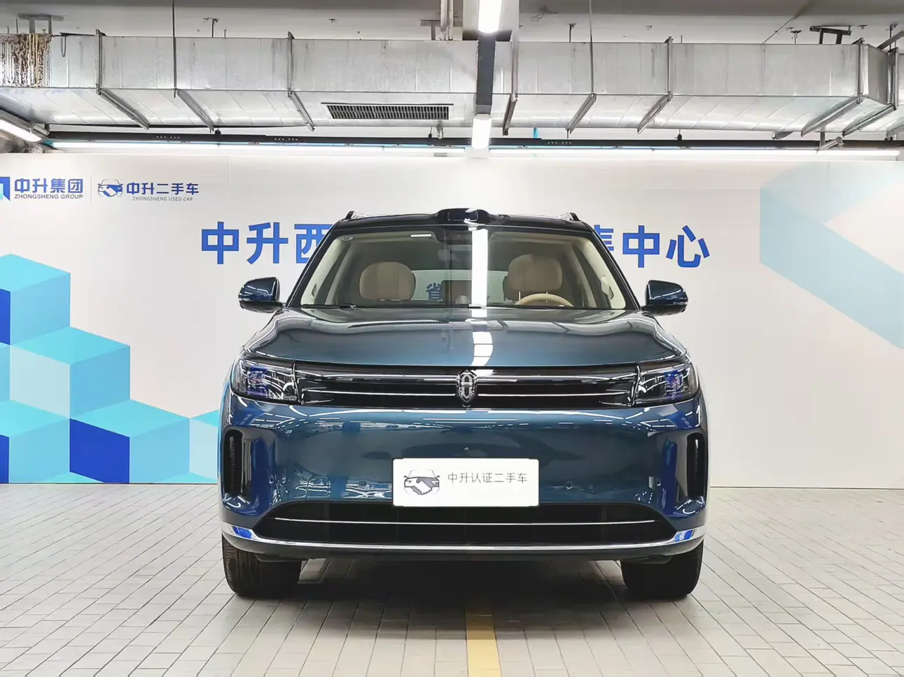 AITO M7 (Wenjie M7)  из Китая