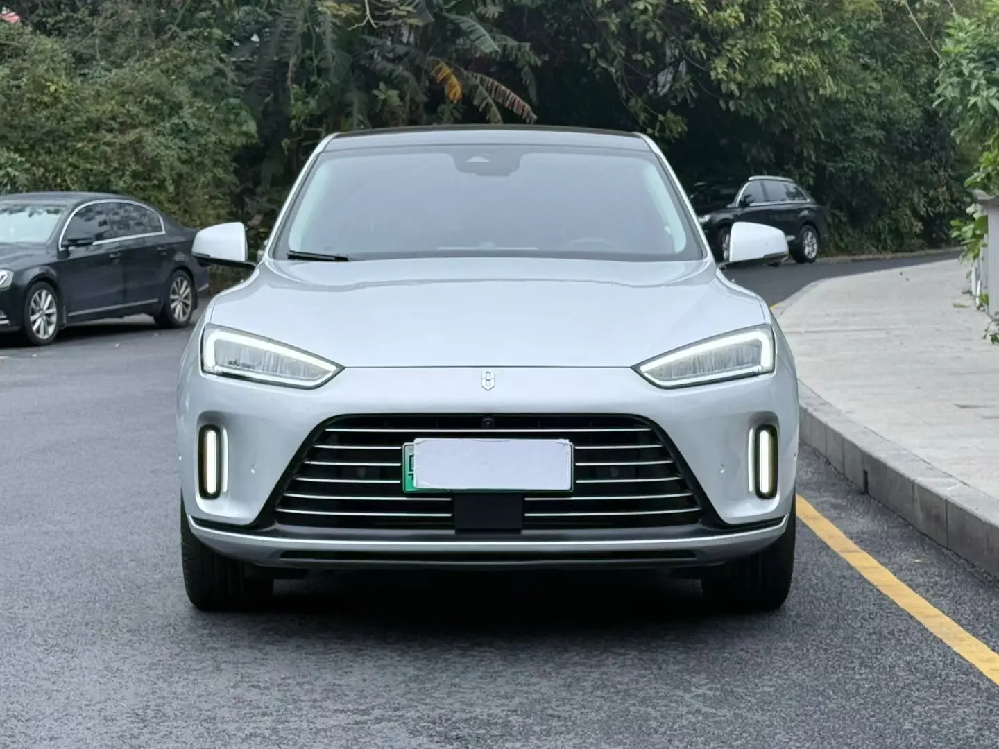 AITO M5 (Wenjie M5)  из Китая