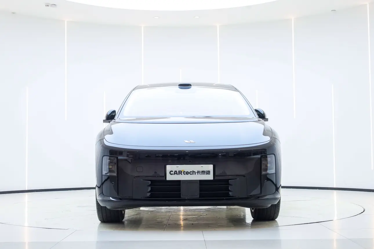 Li Ideal i8  из Китая