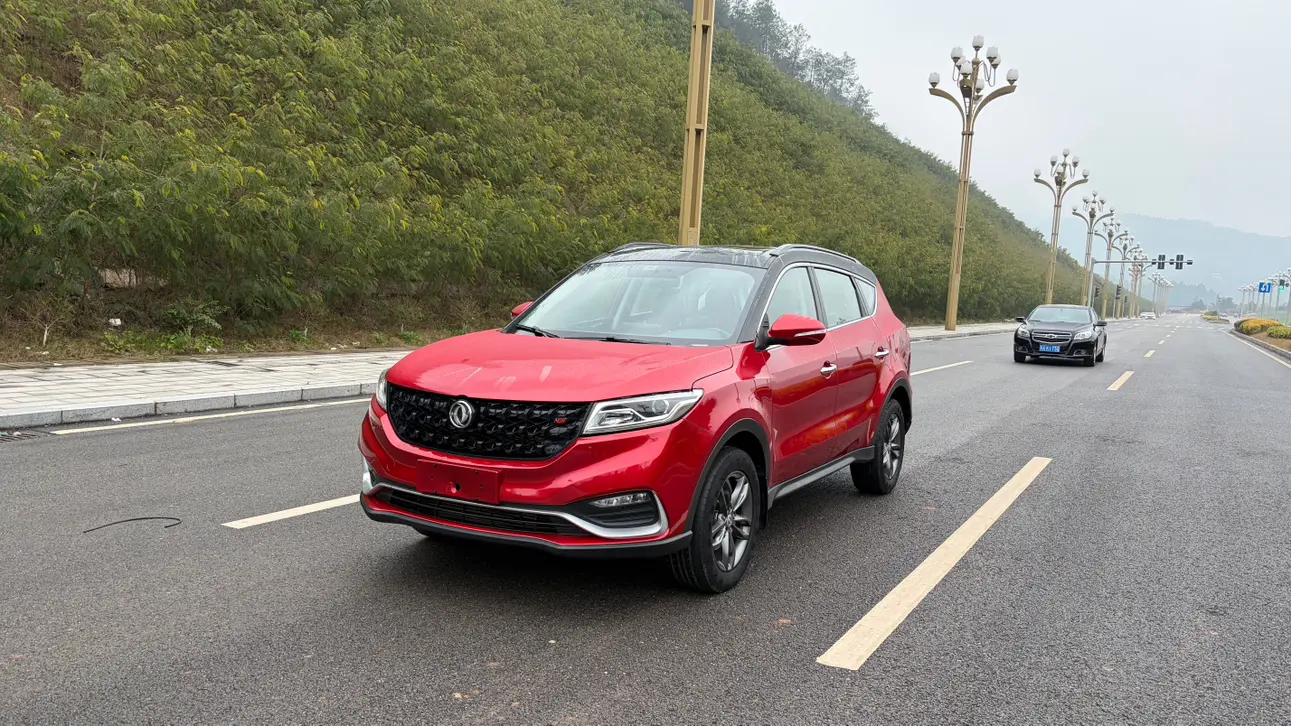 Dongfeng Fengguang 580Pro  из Китая