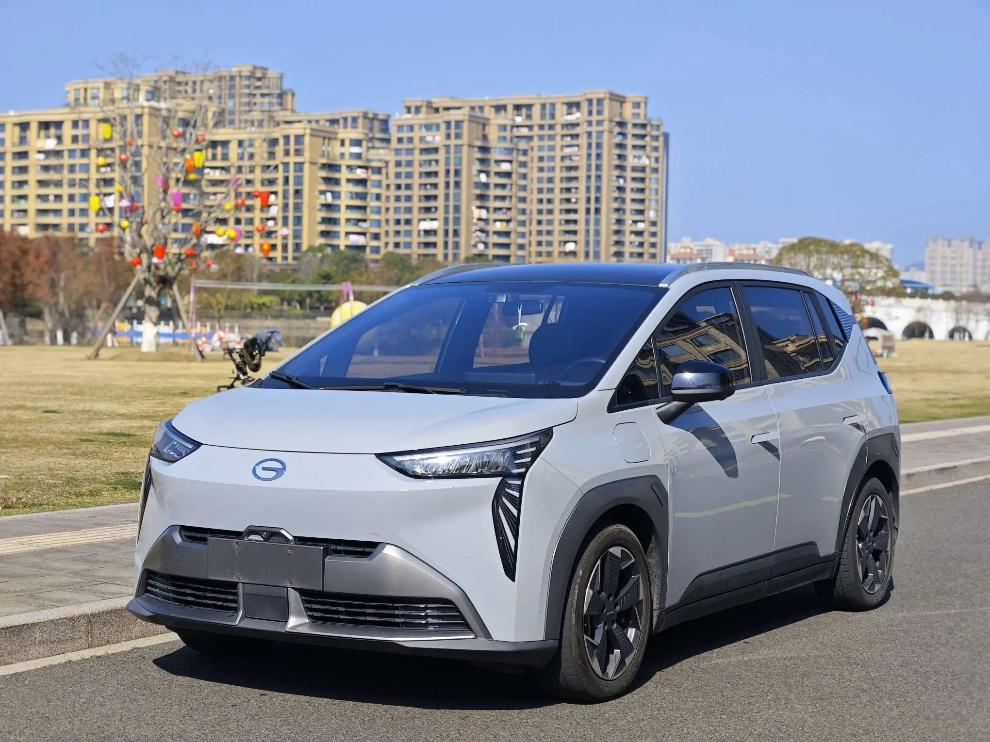 AION Y  из Китая