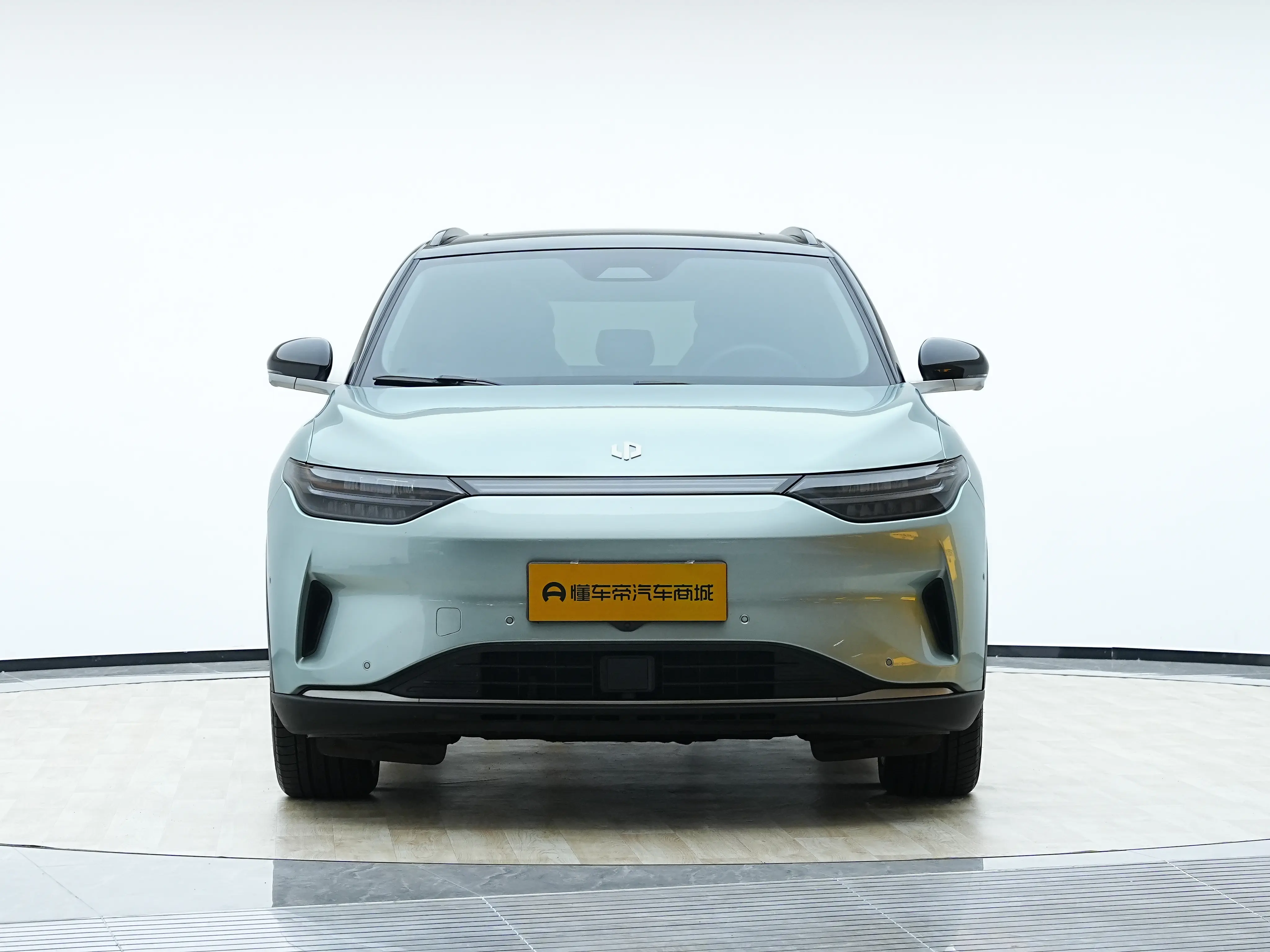 Leapmotor Zero running C11  из Китая