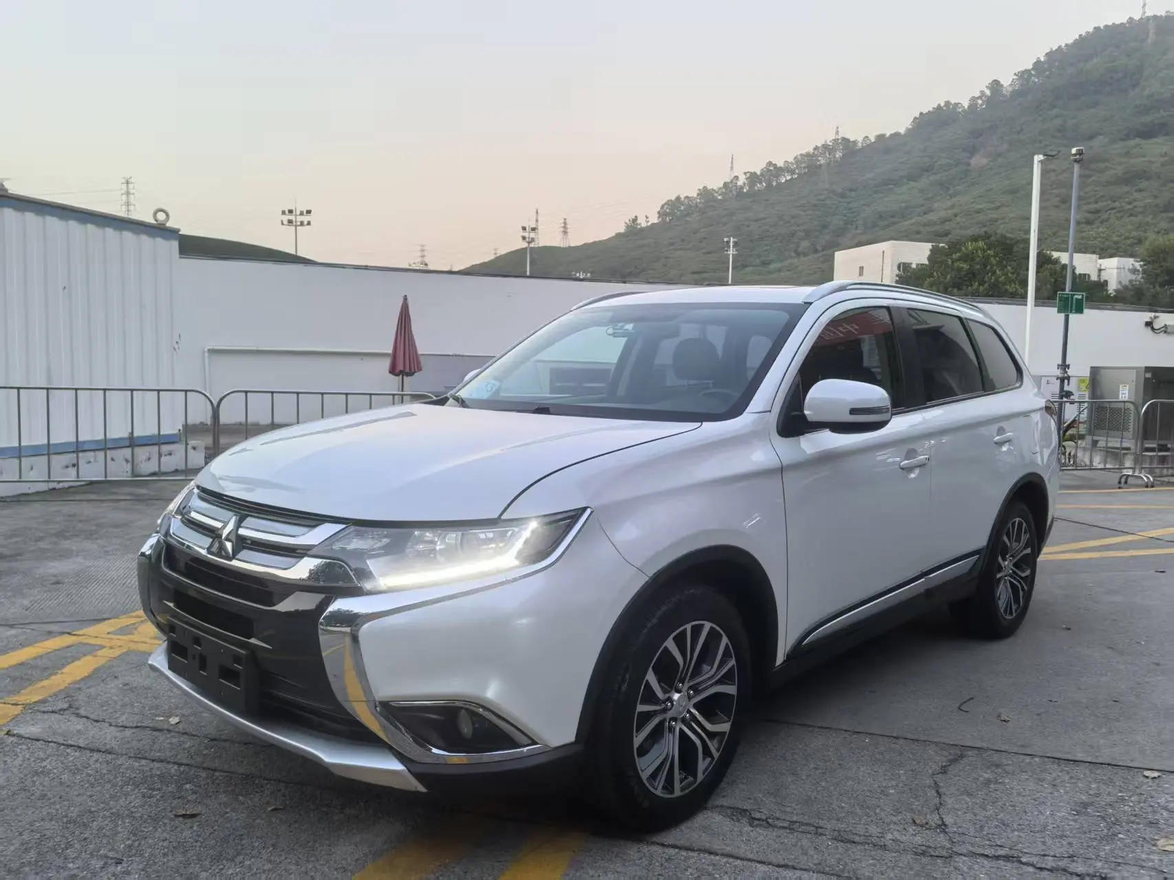 Mitsubishi Outlander  из Китая