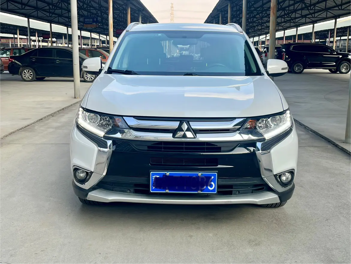 Mitsubishi Outlander  из Китая