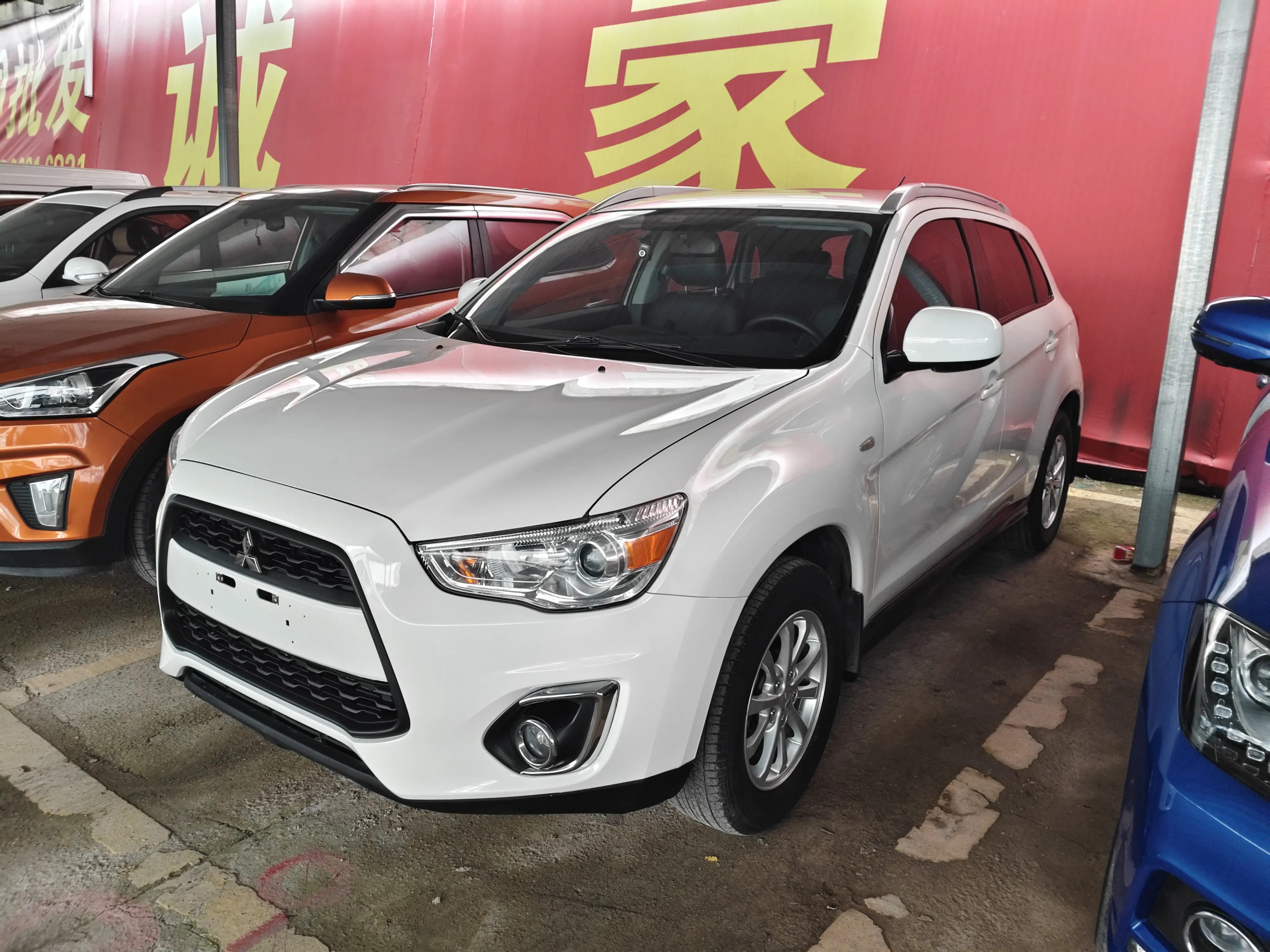 Mitsubishi Jinxuan ASX  из Китая