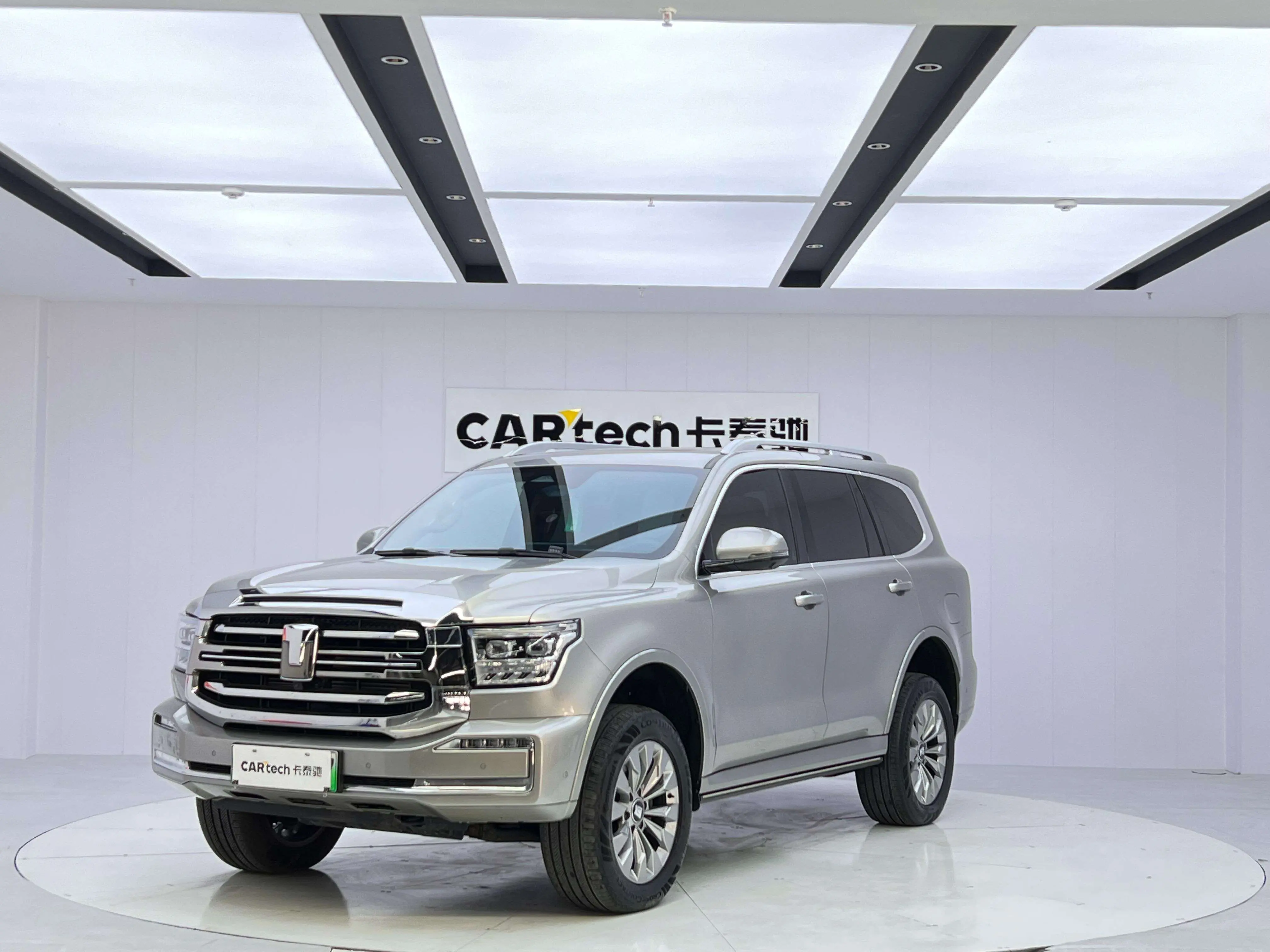 Tank 500 Hi4-T  из Китая