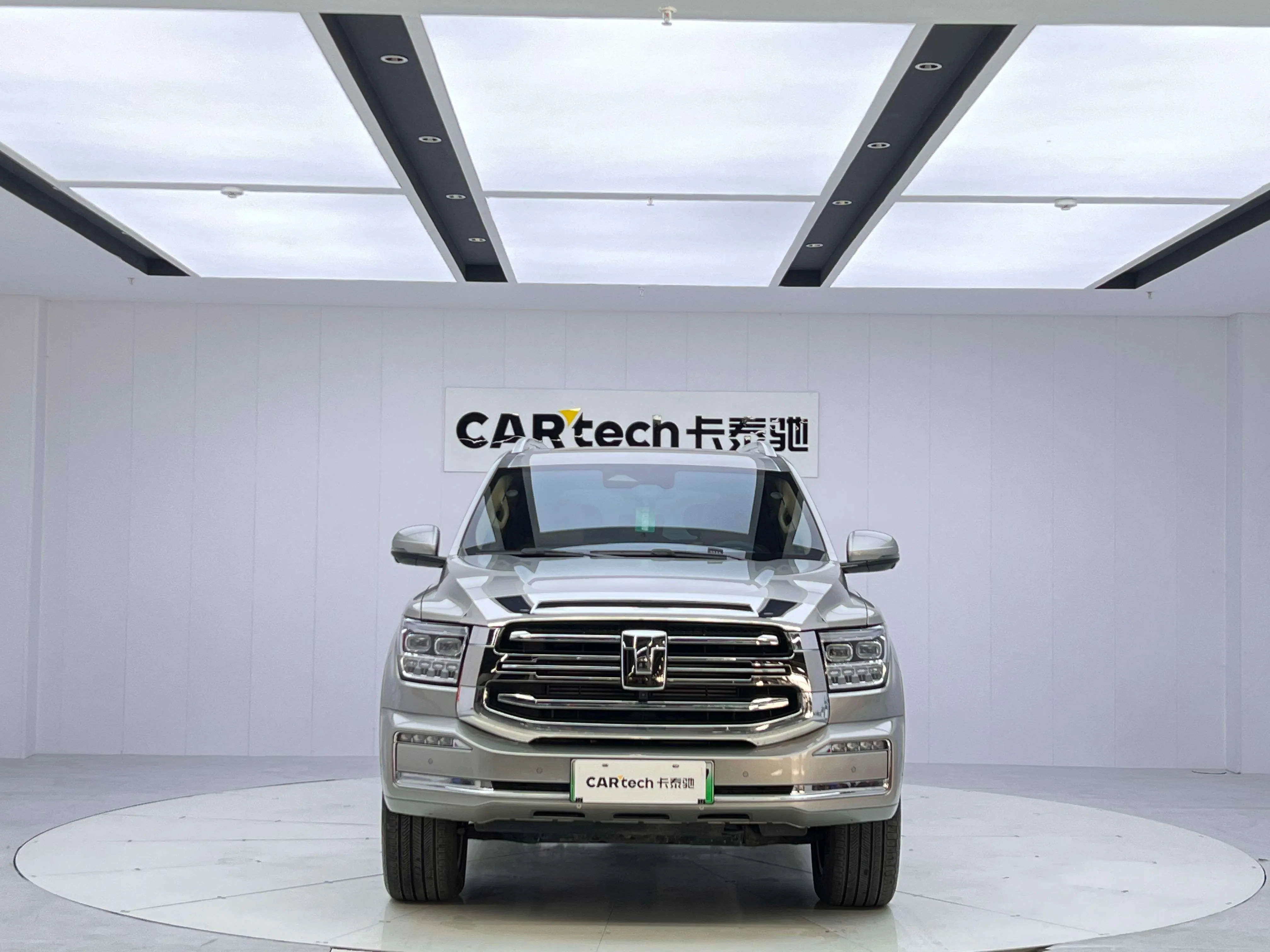 Tank 500 Hi4-T  из Китая