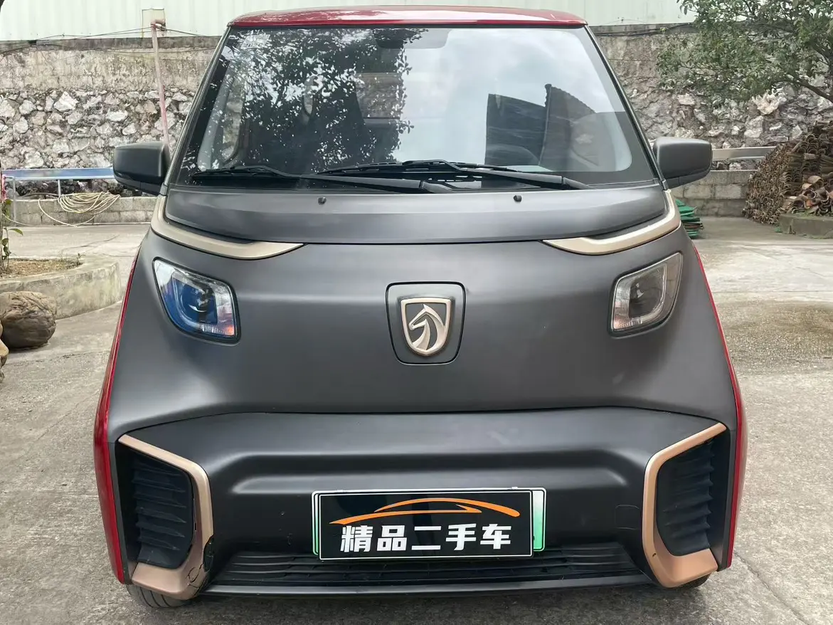 Baojun E200  из Китая
