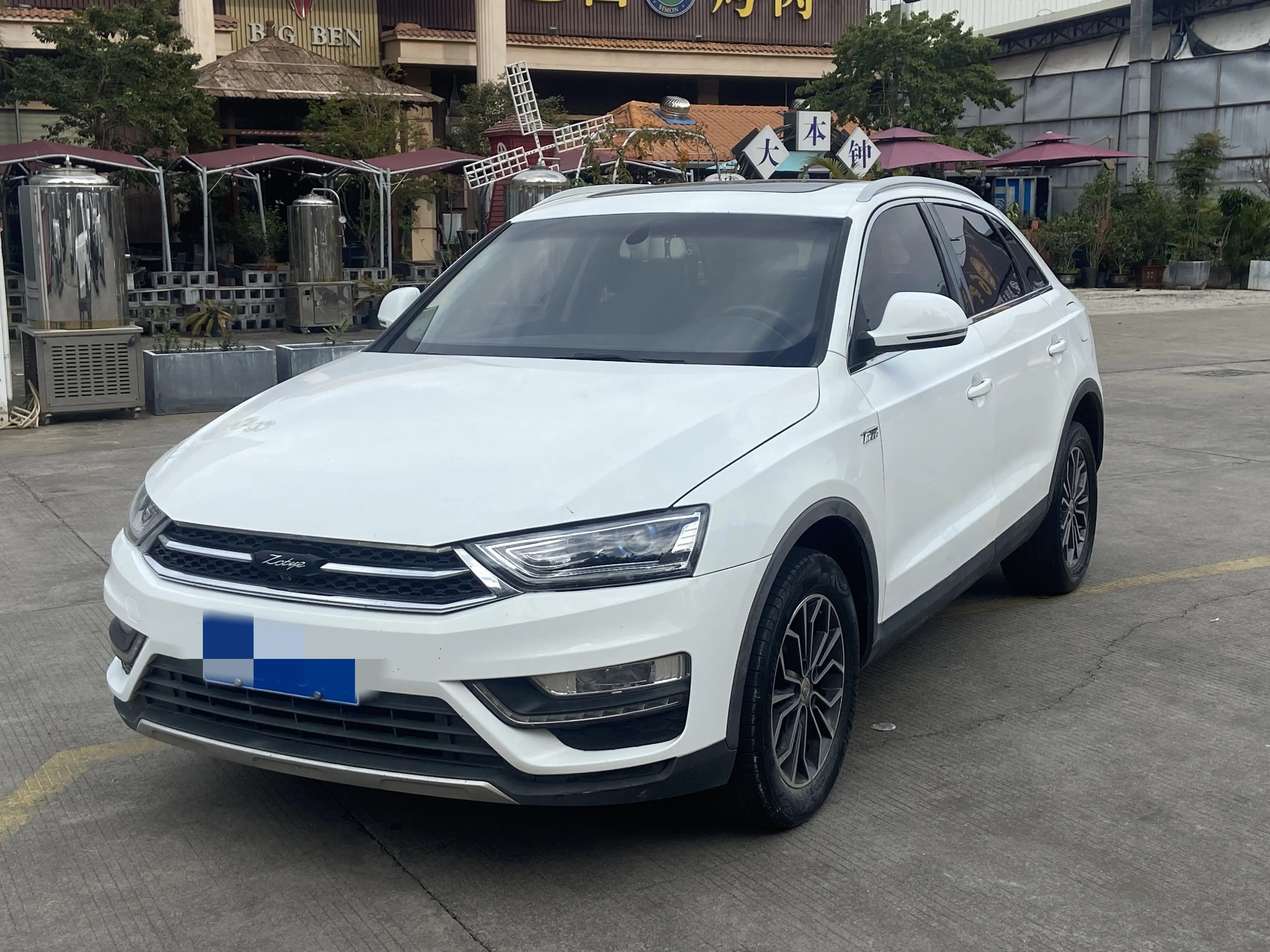 Zotye SR7  из Китая