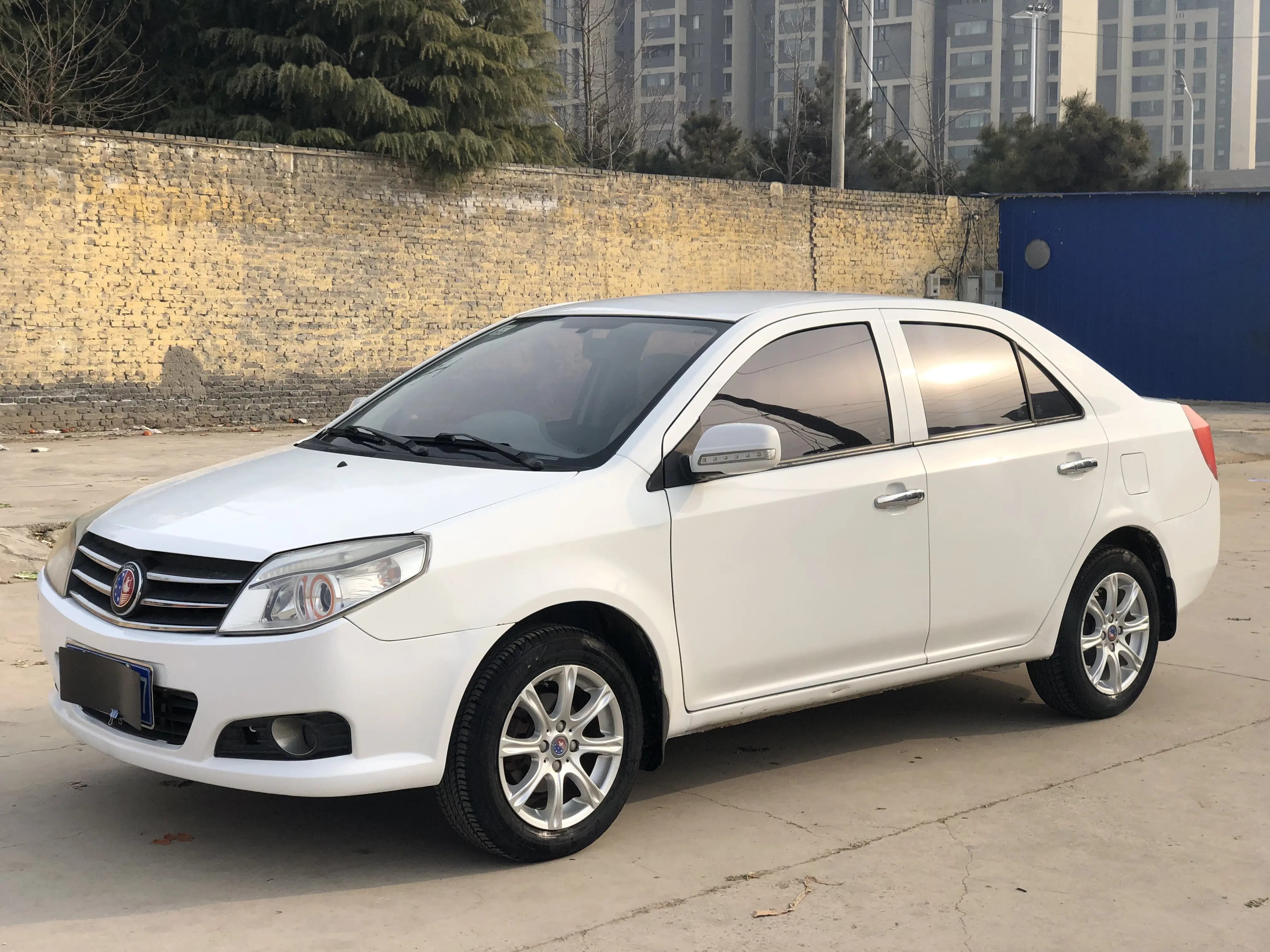 Geely King Kong  из Китая