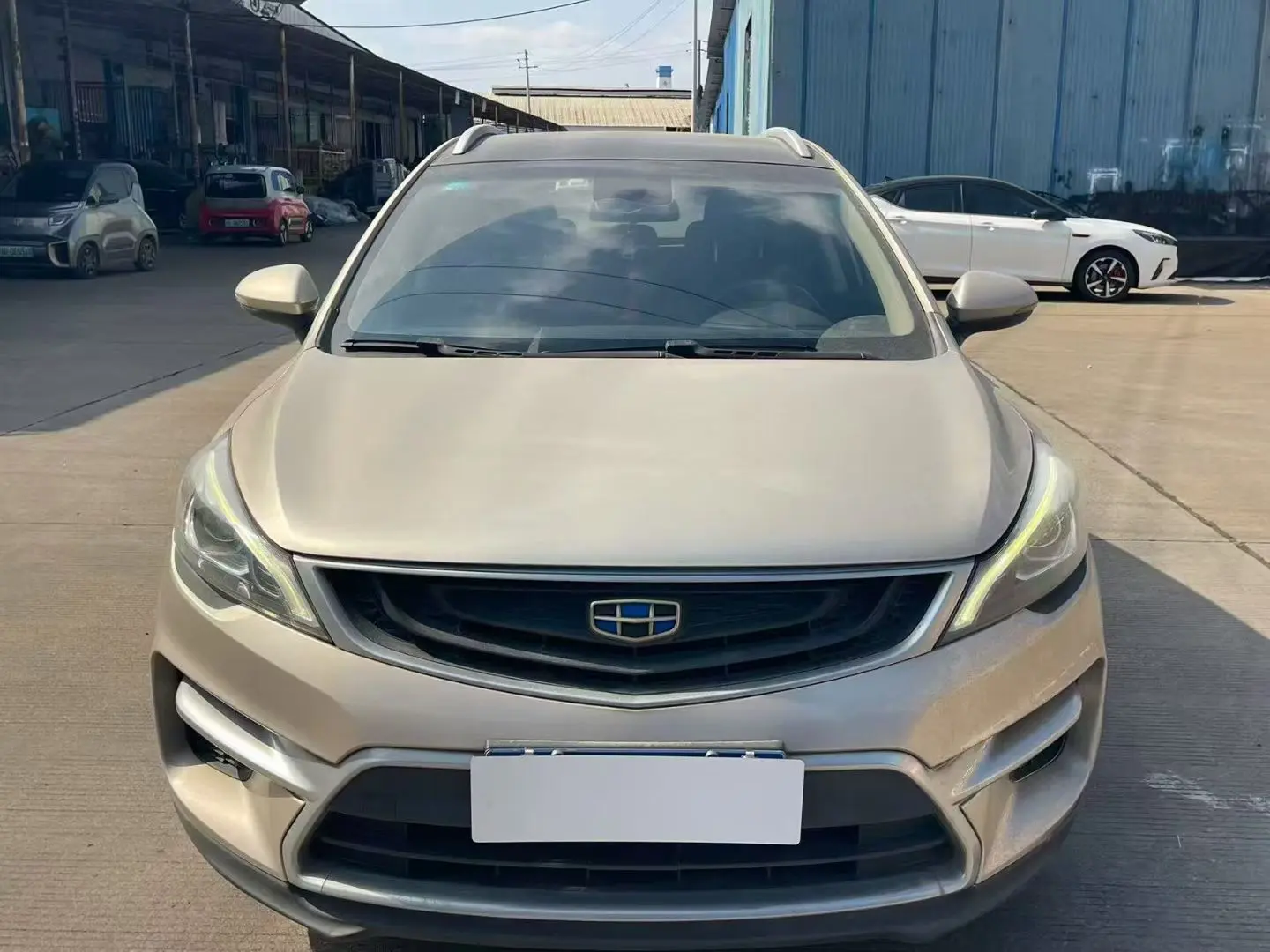 Geely Emgrand GS  из Китая