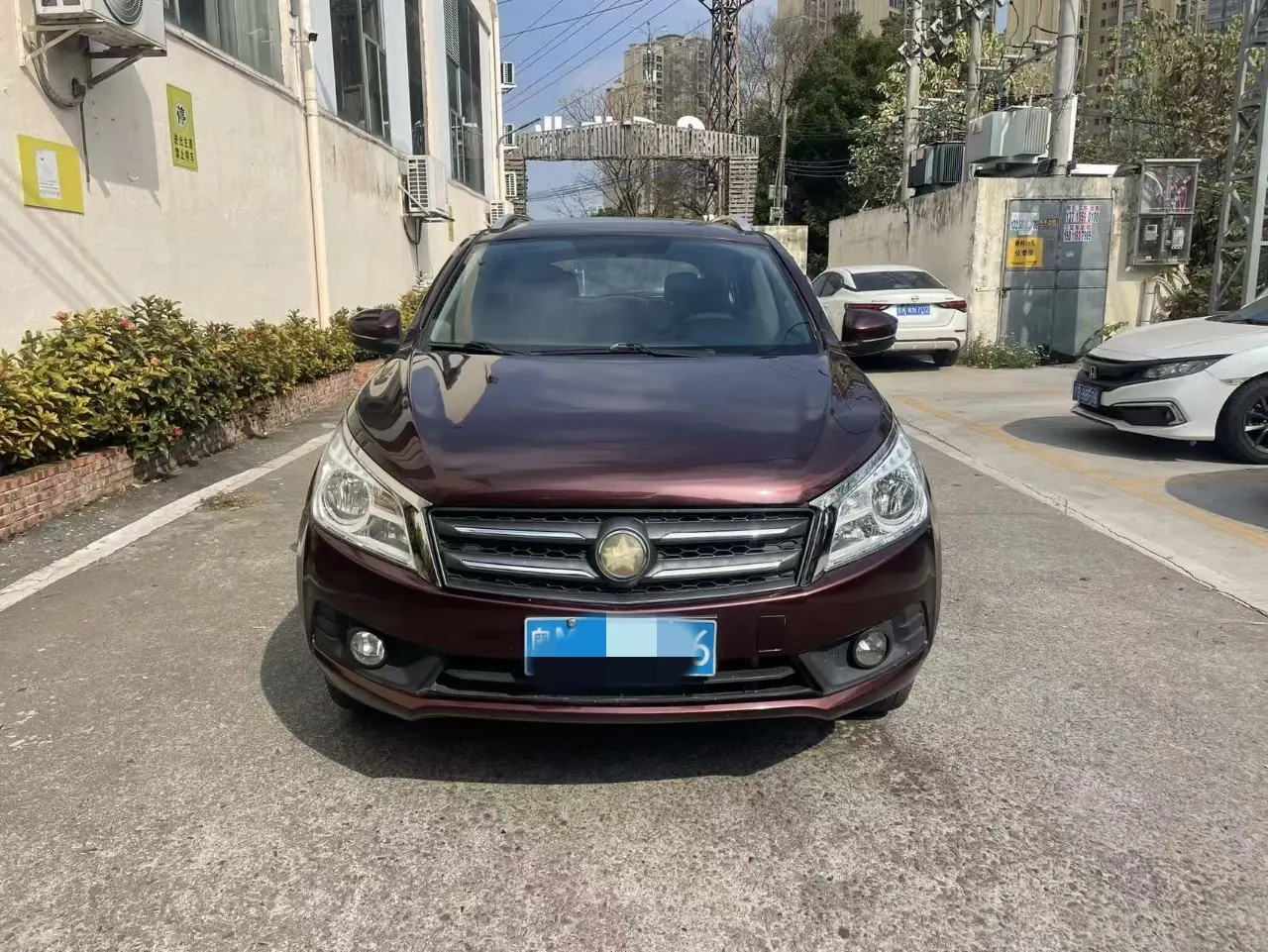 Kai Chen Venucia T70  из Китая