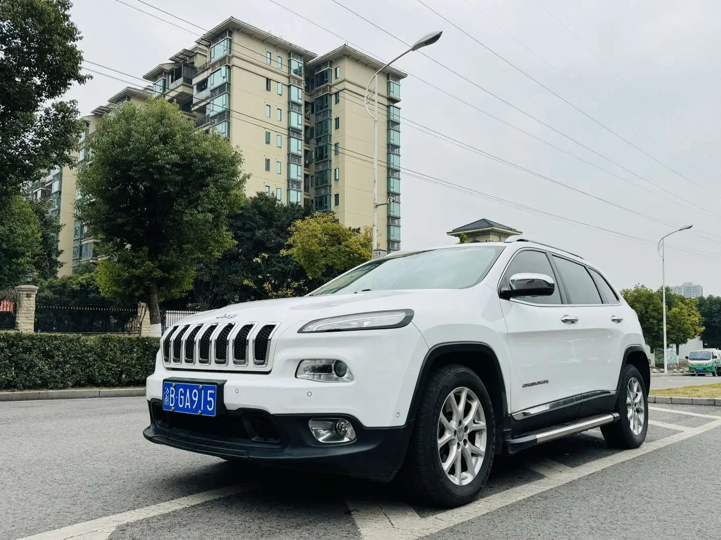 Jeep Cherokee  из Китая