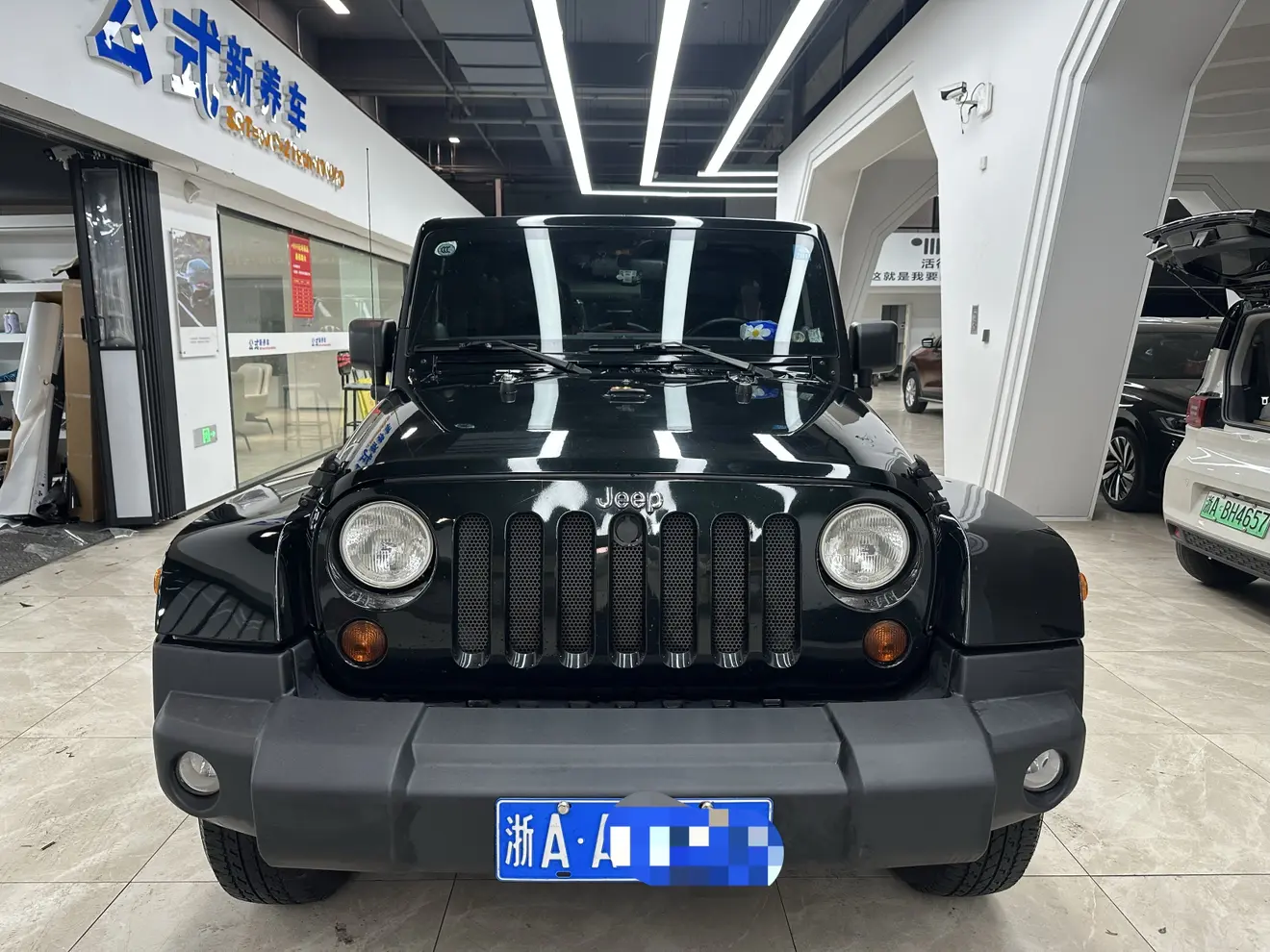 Jeep Wrangler  из Китая