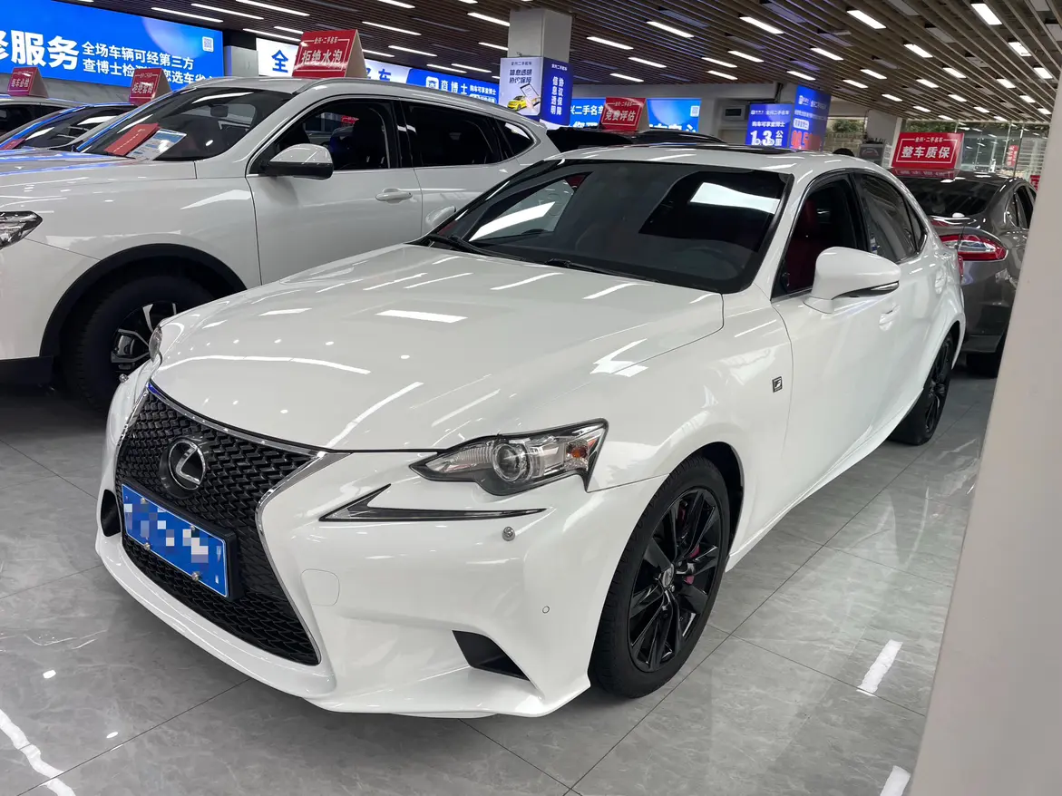 Lexus IS  из Китая