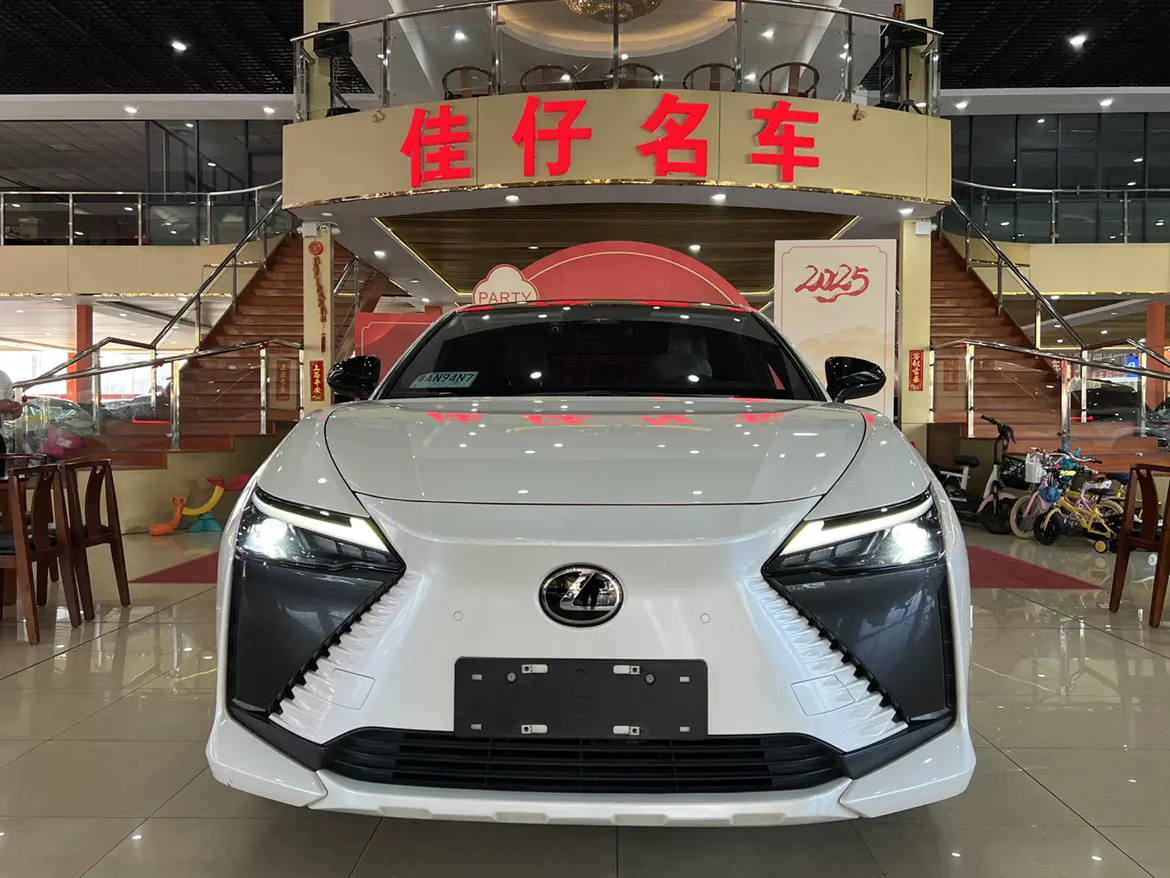 Lexus RZ  из Китая