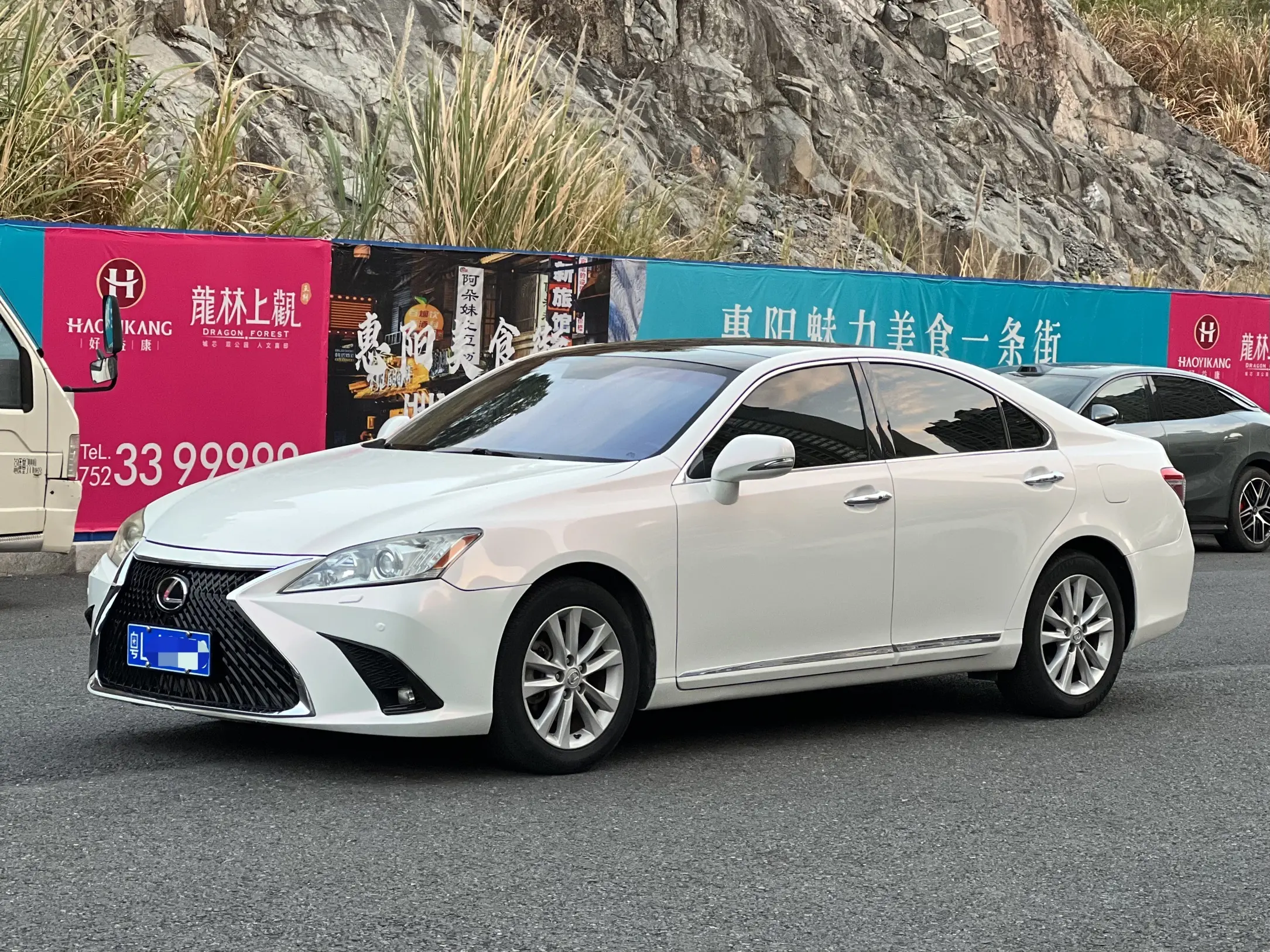 Lexus ES  из Китая