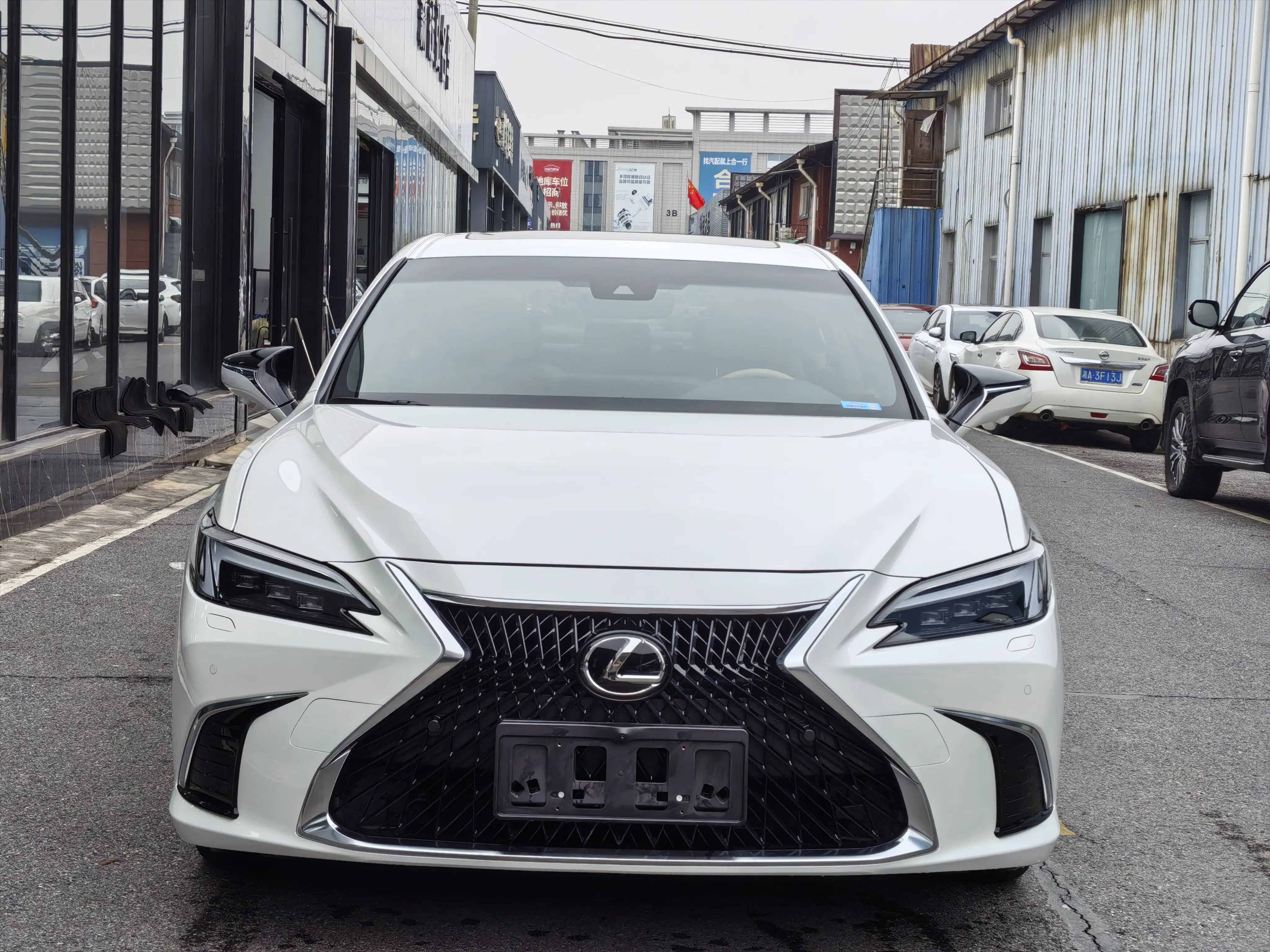 Lexus ES  из Китая