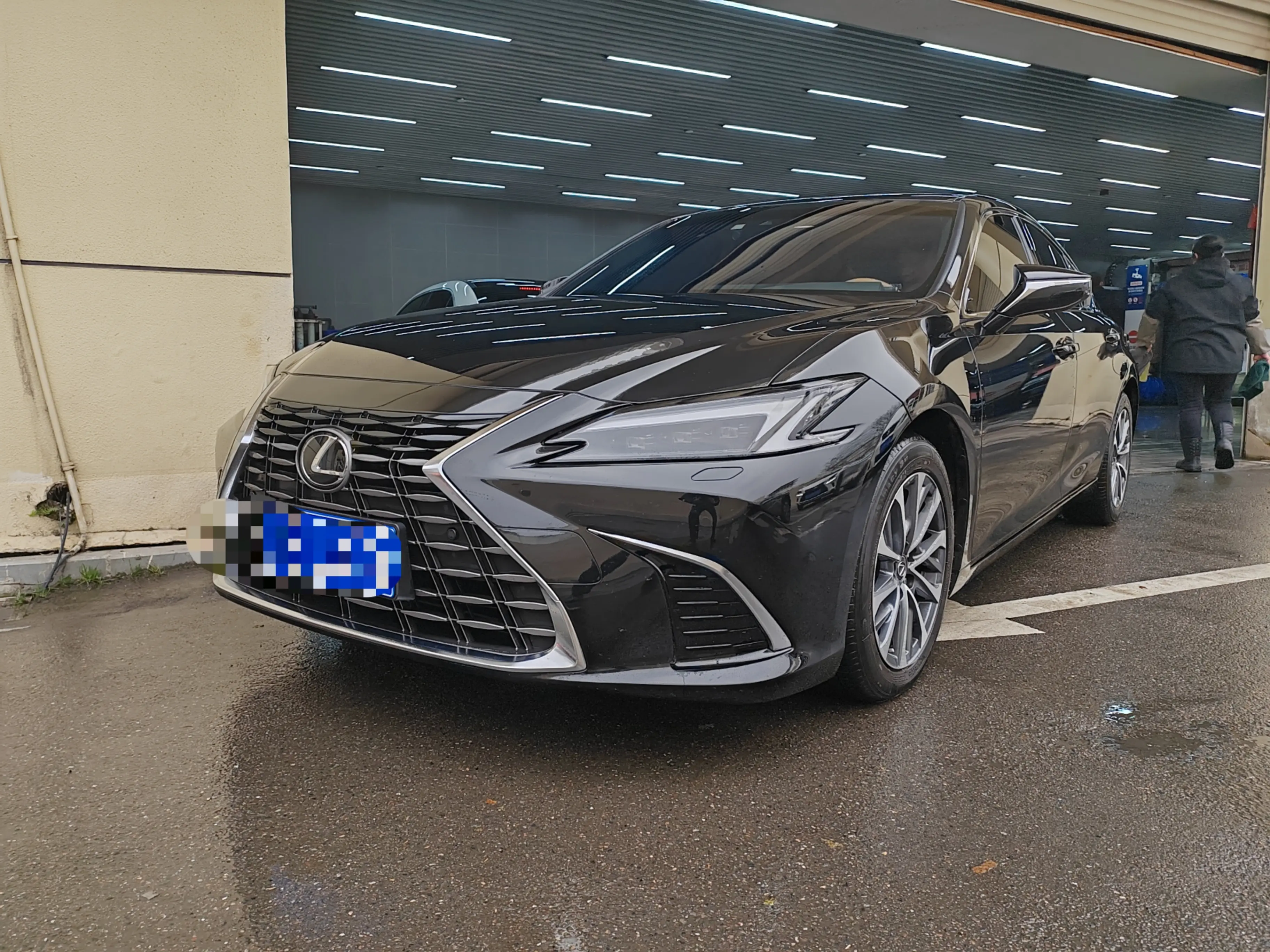 Lexus ES  из Китая