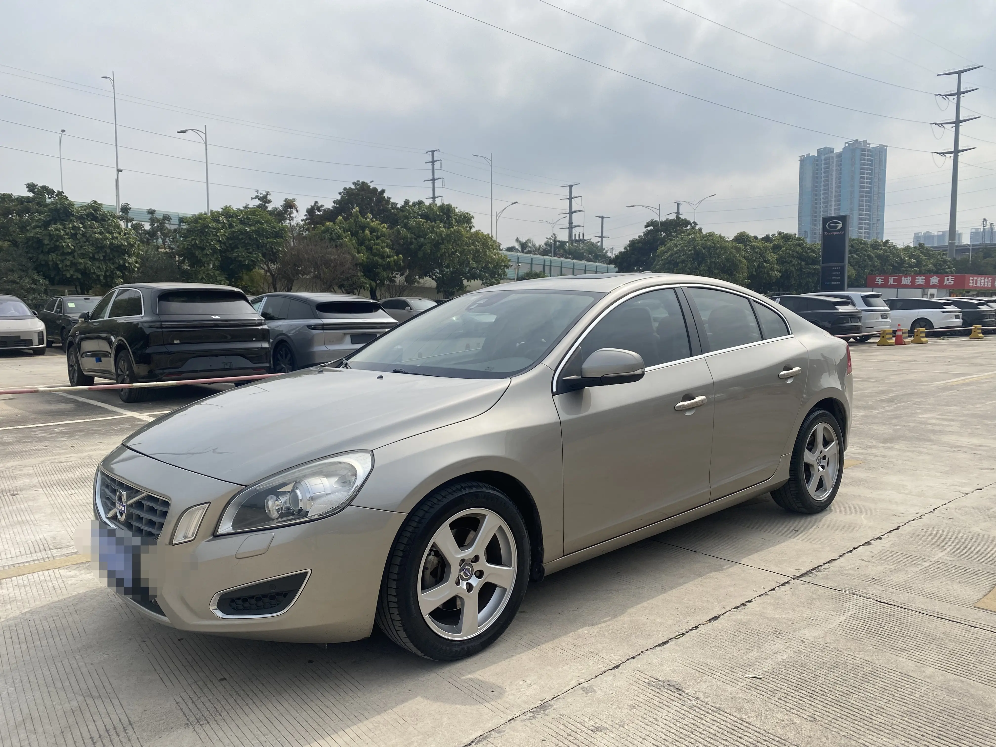 Volvo S60  из Китая