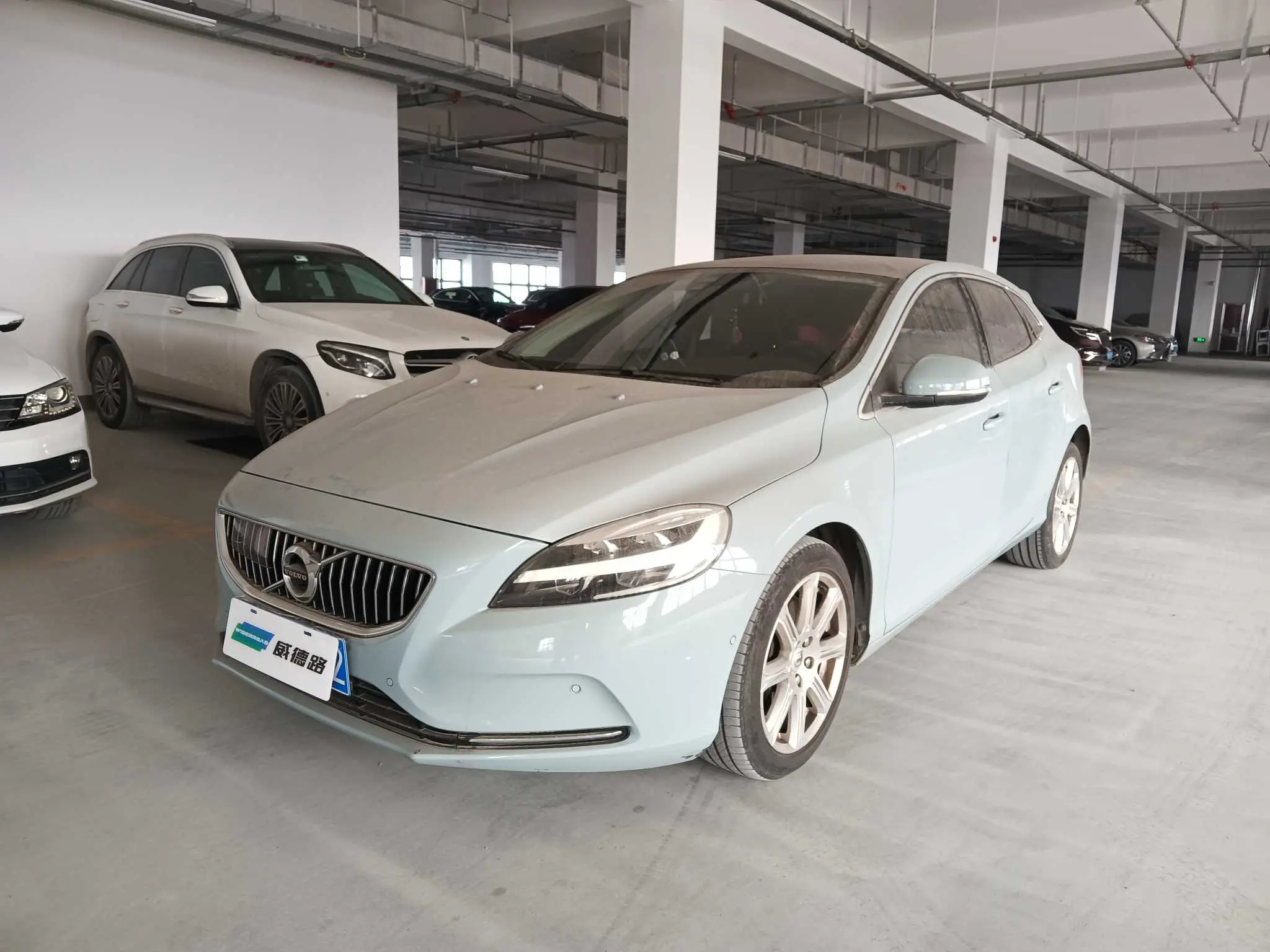 Volvo V40  из Китая