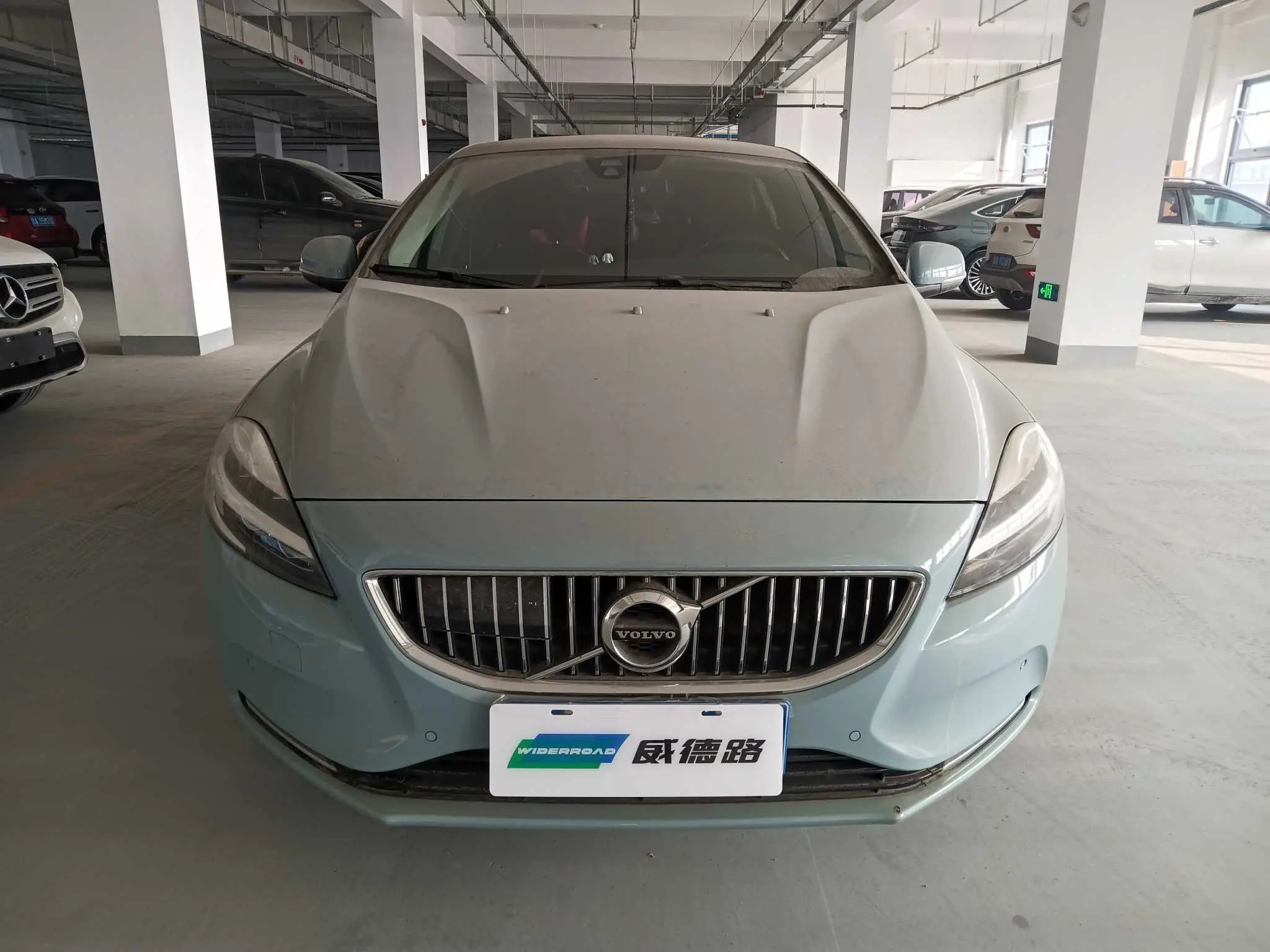 Volvo V40  из Китая
