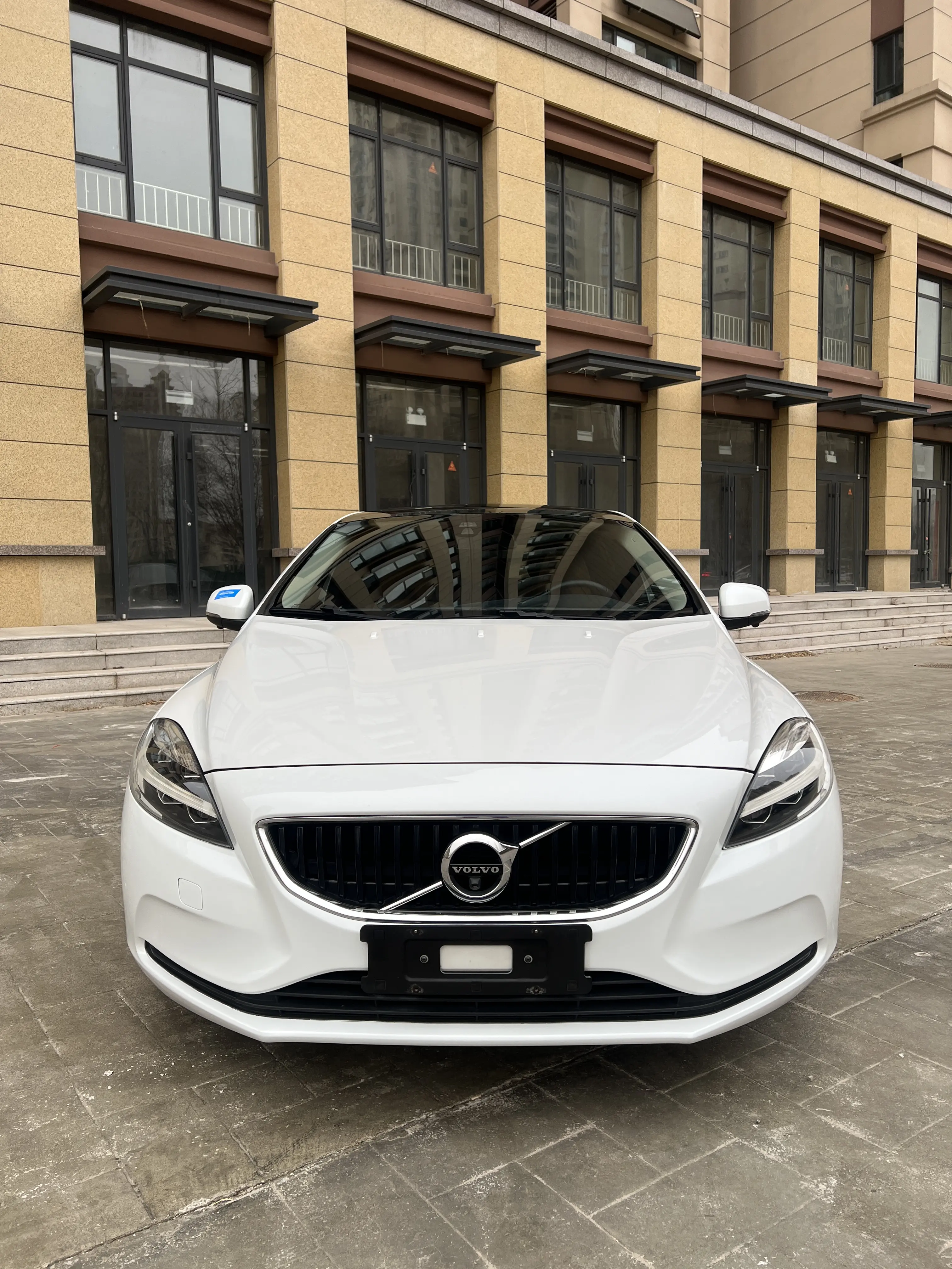 Volvo V40  из Китая
