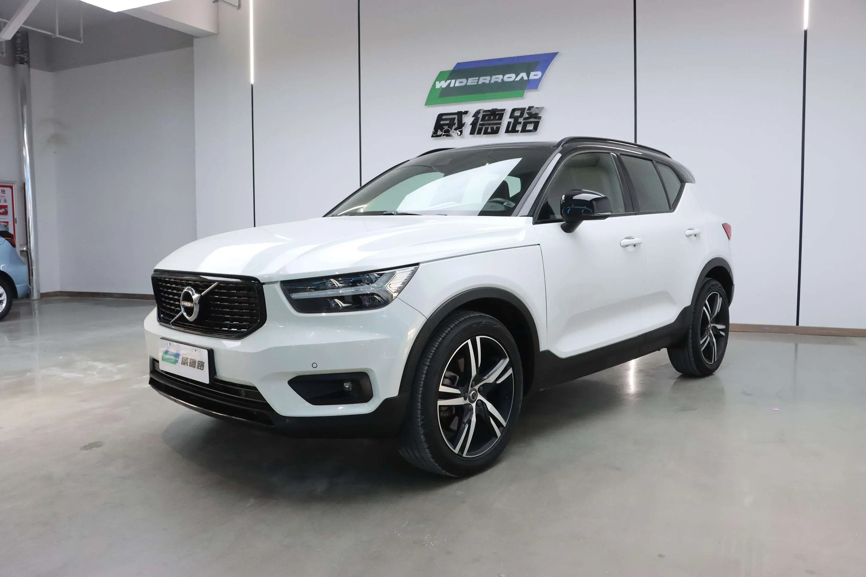 Volvo XC40  из Китая