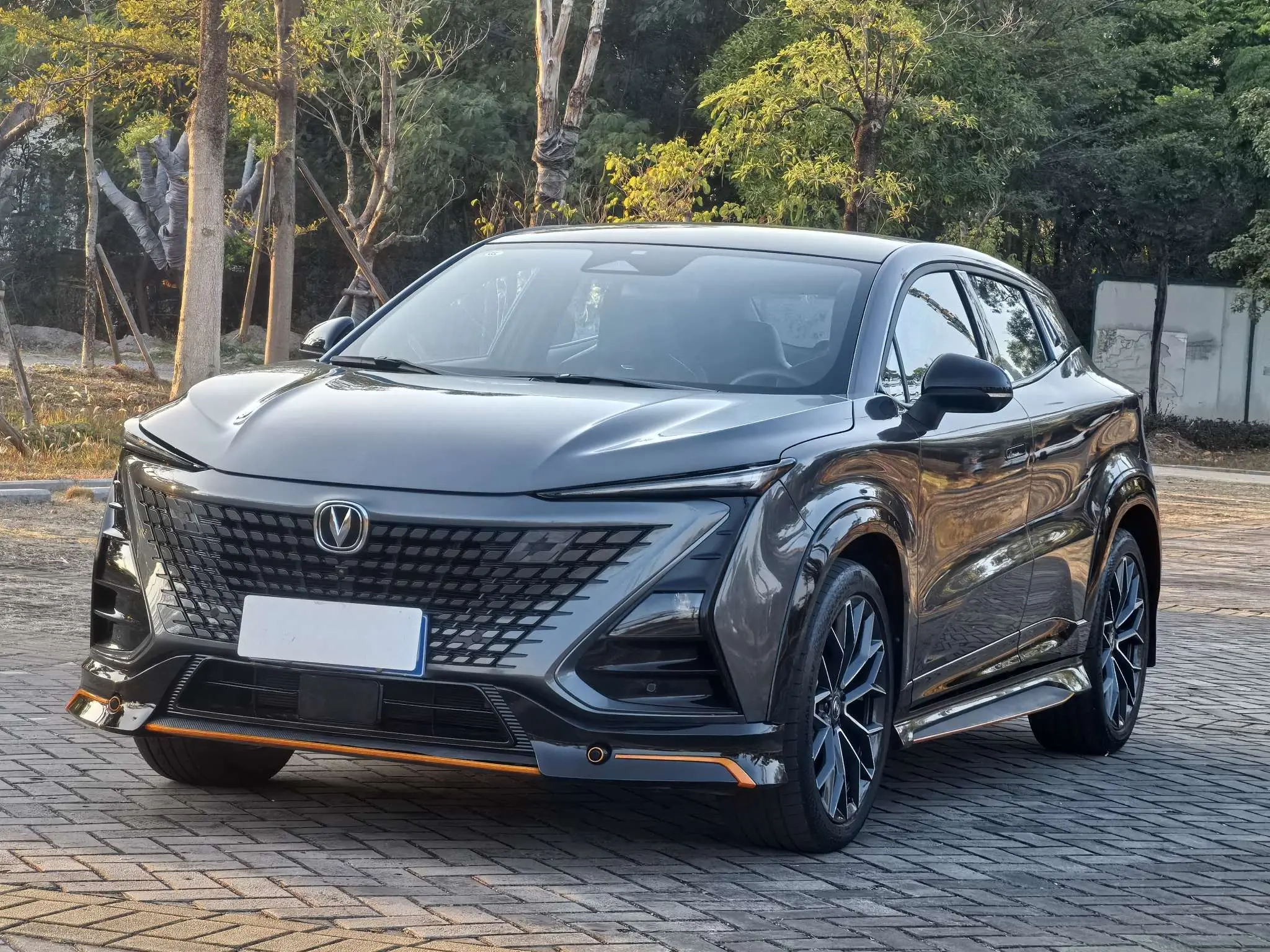 Changan UNI-T  из Китая